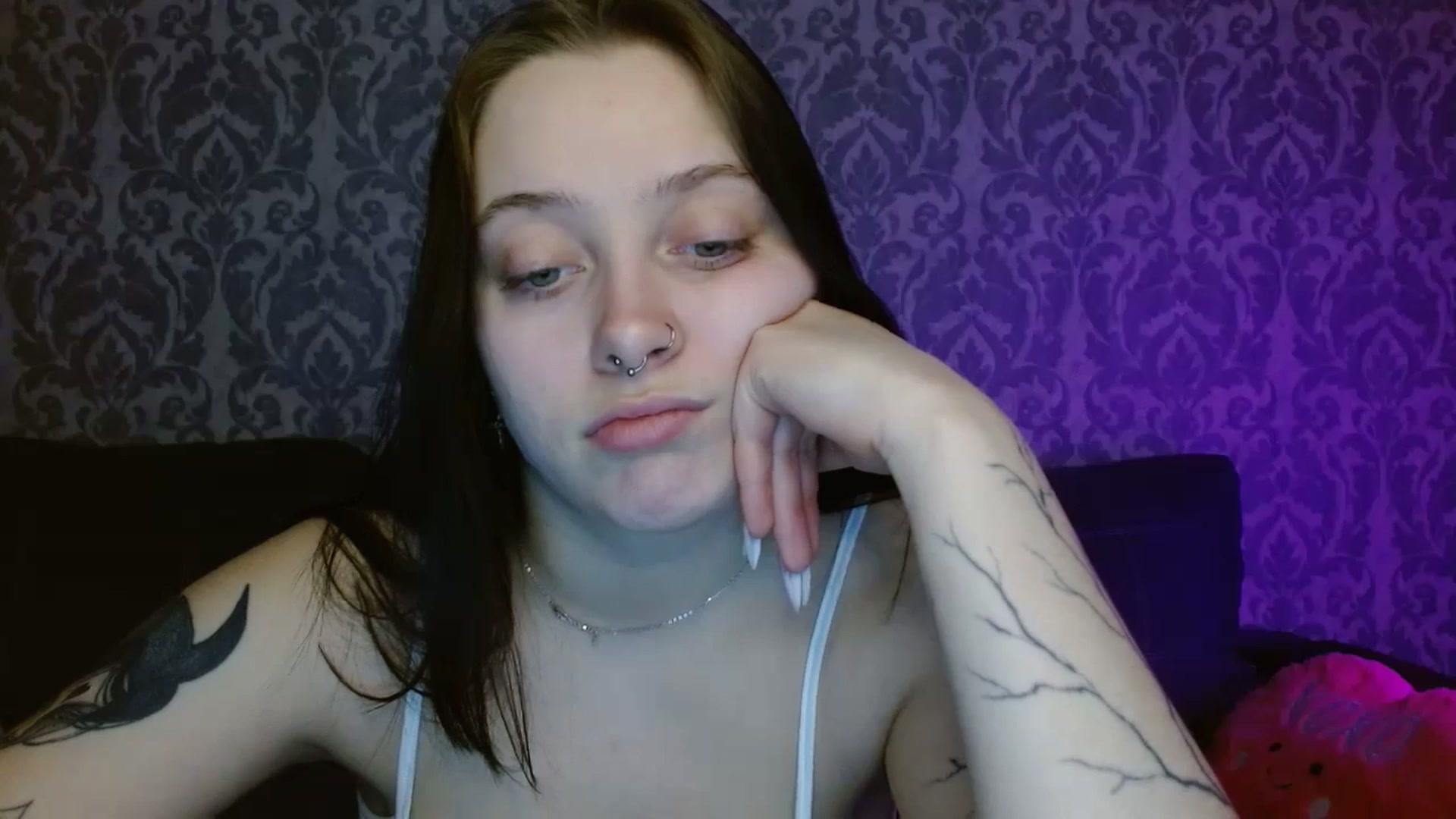 Gallery image thumbnail from AmyWard's myfreecams stream on, 05/01/2026, 15:07 image 4 of 20