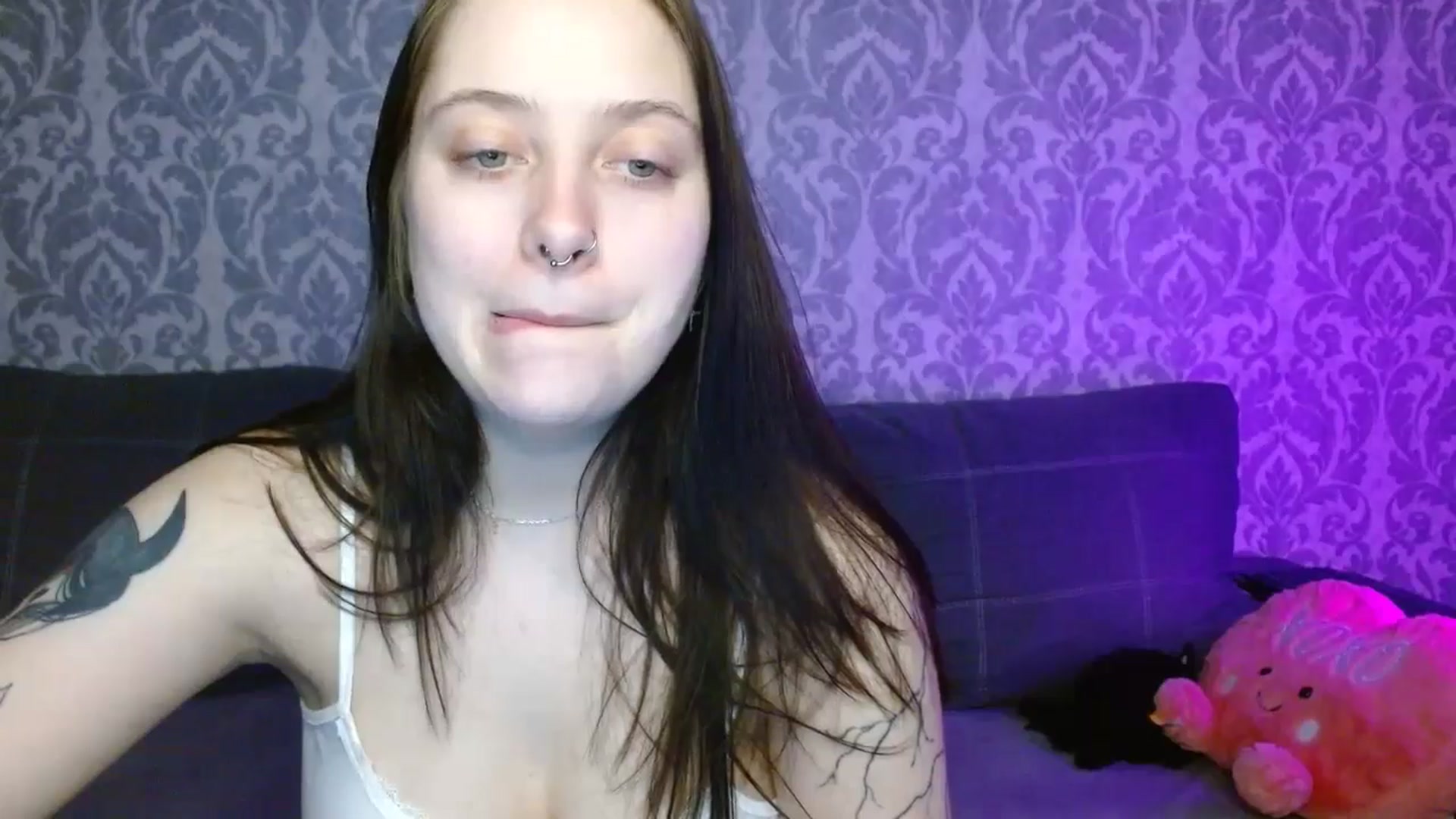Gallery image thumbnail from AmyWard's myfreecams stream on, 05/01/2026, 15:07 image 15 of 20