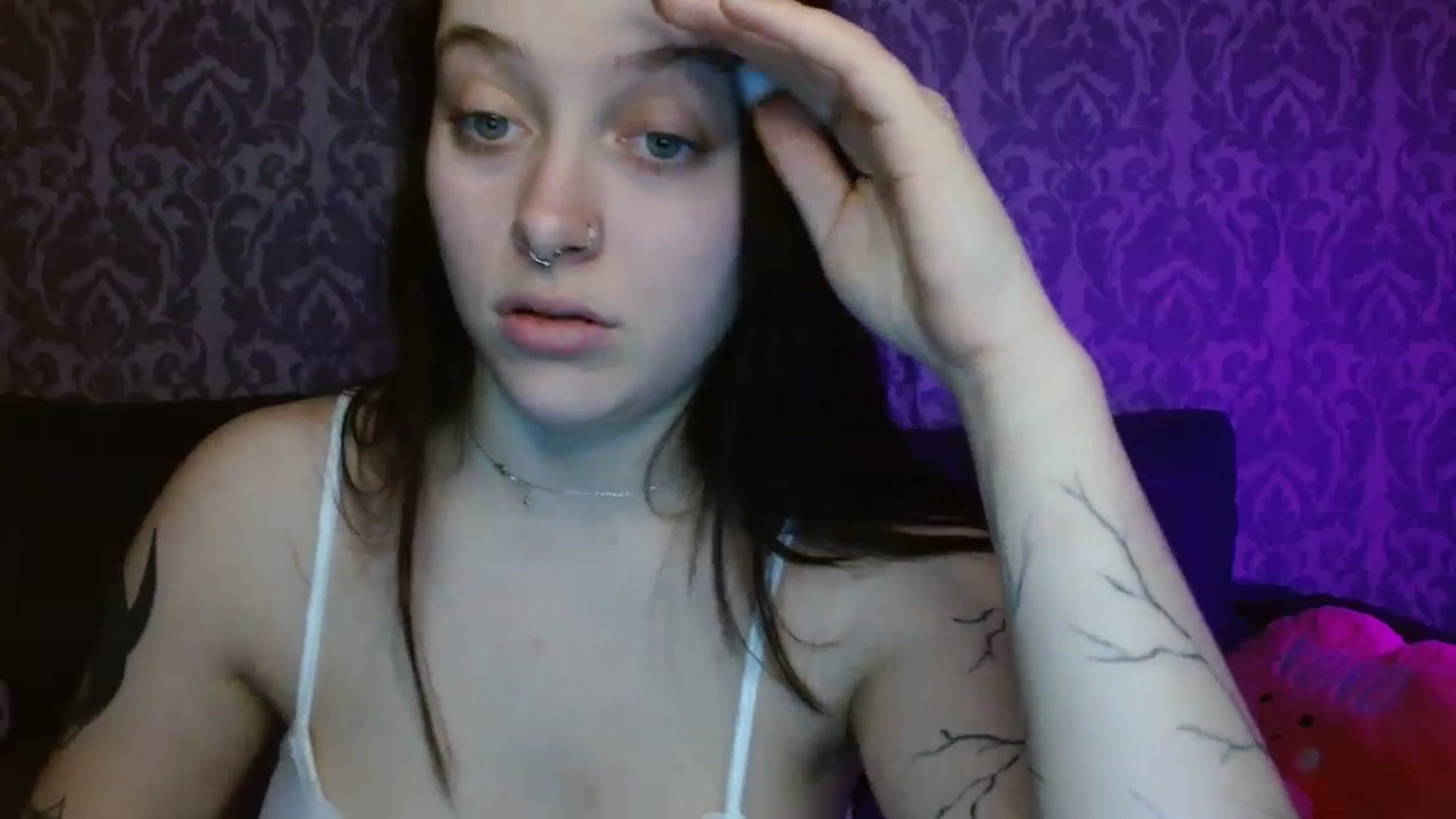 Gallery image thumbnail from AmyWard's myfreecams stream on, 05/01/2026, 16:21 image 12 of 20