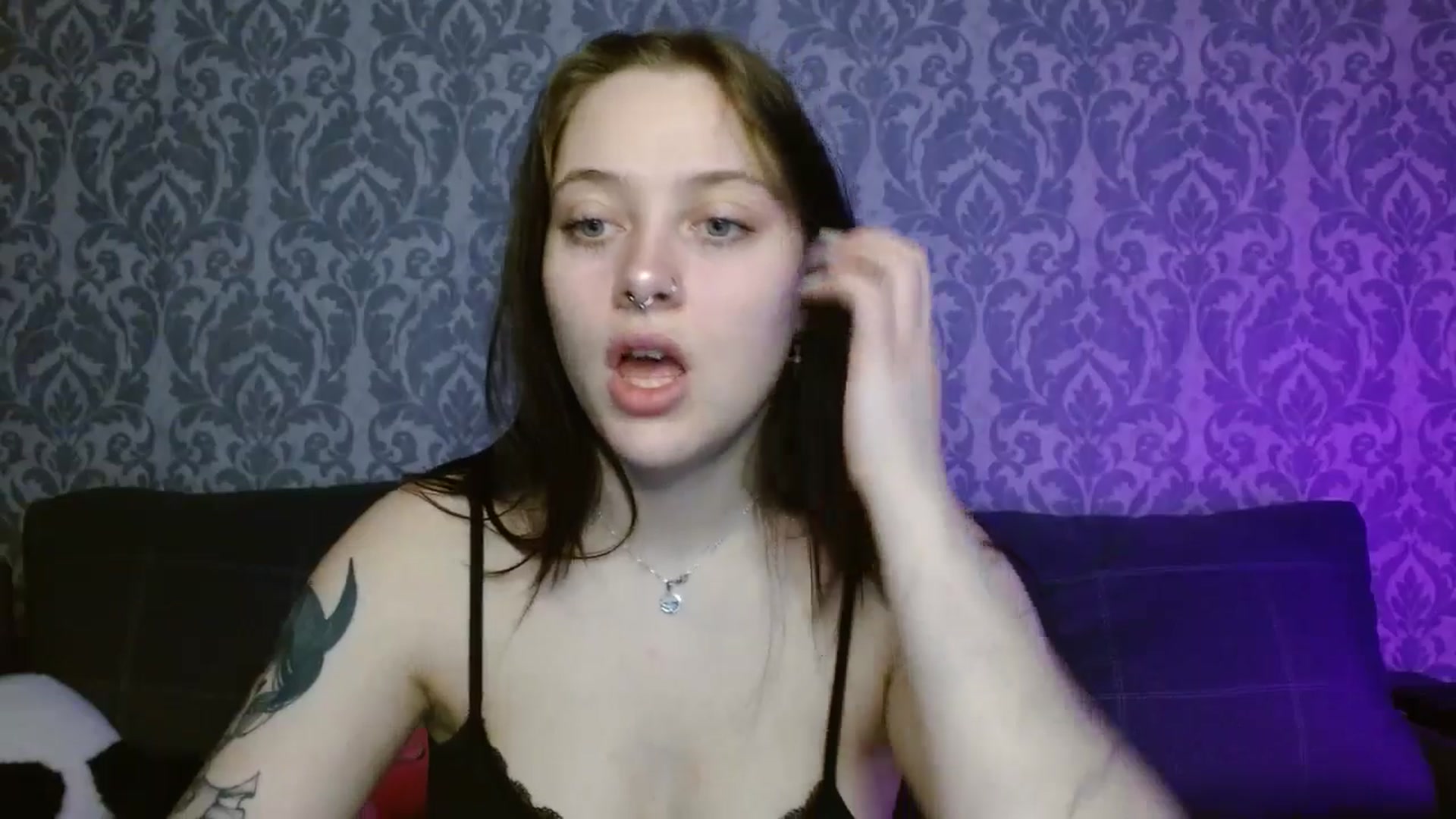 Gallery image thumbnail from AmyWard's myfreecams stream on, 05/03/2026, 09:33 image 12 of 20