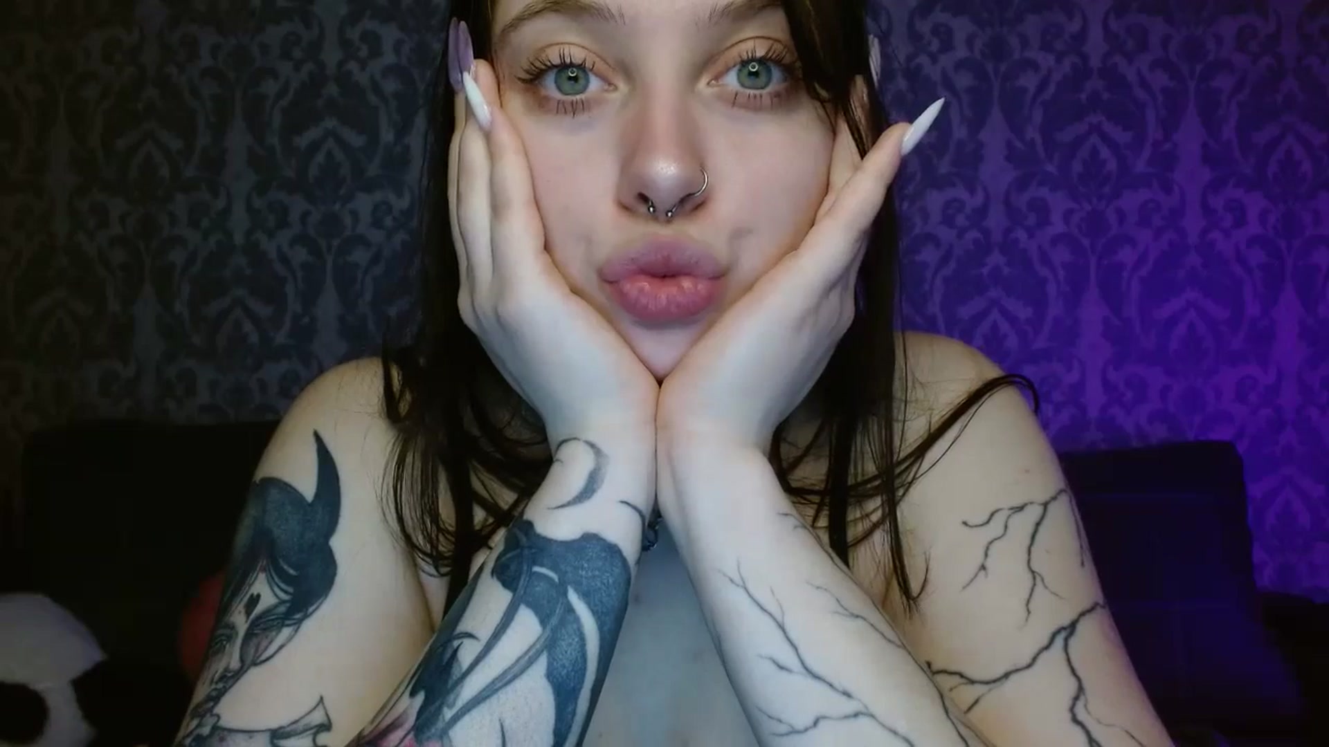 Gallery image thumbnail from AmyWard's myfreecams stream on, 05/03/2026, 10:28 image 11 of 20