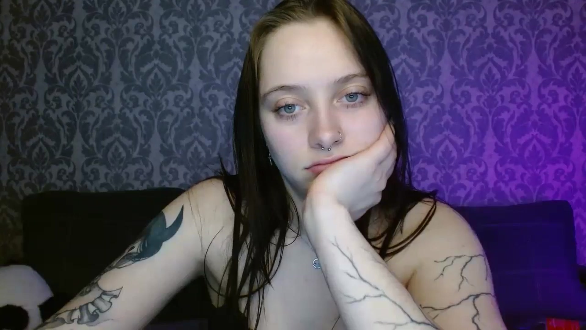 Gallery image thumbnail from AmyWard's myfreecams stream on, 05/03/2026, 12:39 image 10 of 20