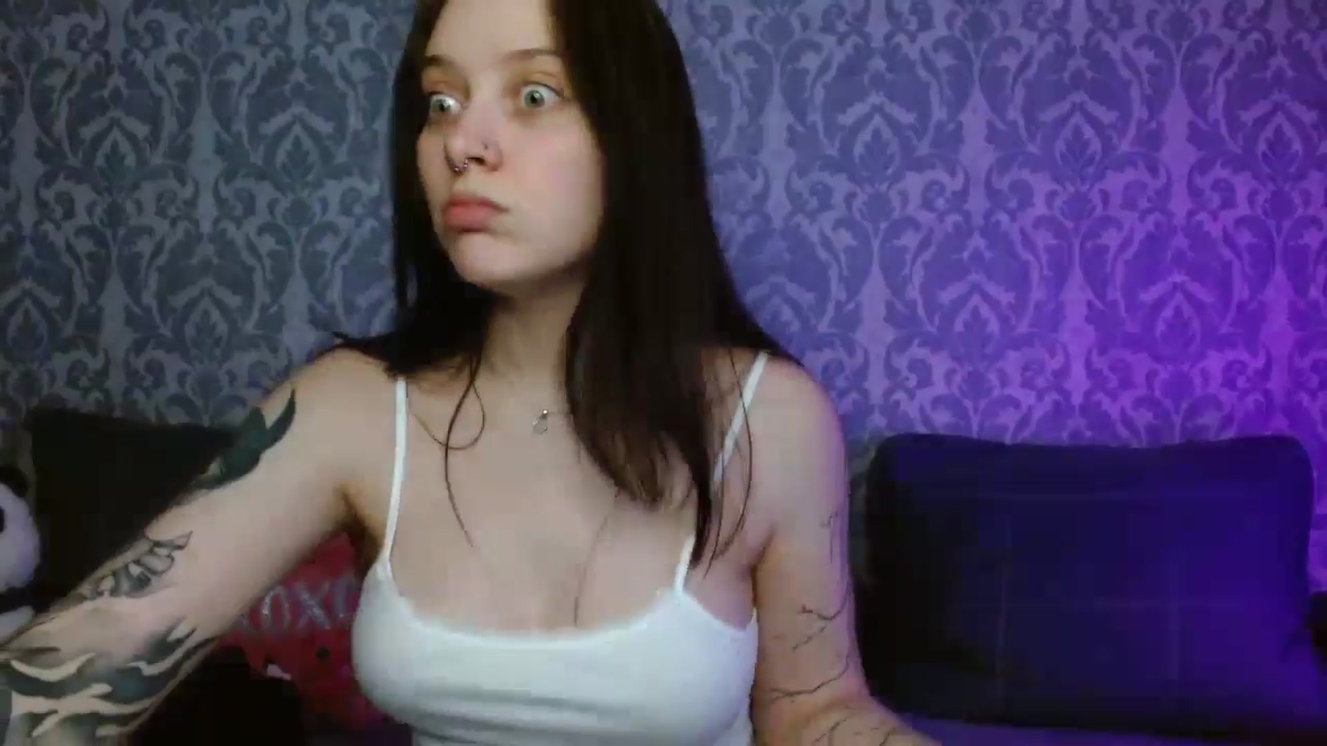 Gallery image thumbnail from AmyWard's myfreecams stream on, 05/04/2026, 12:23 image 4 of 20