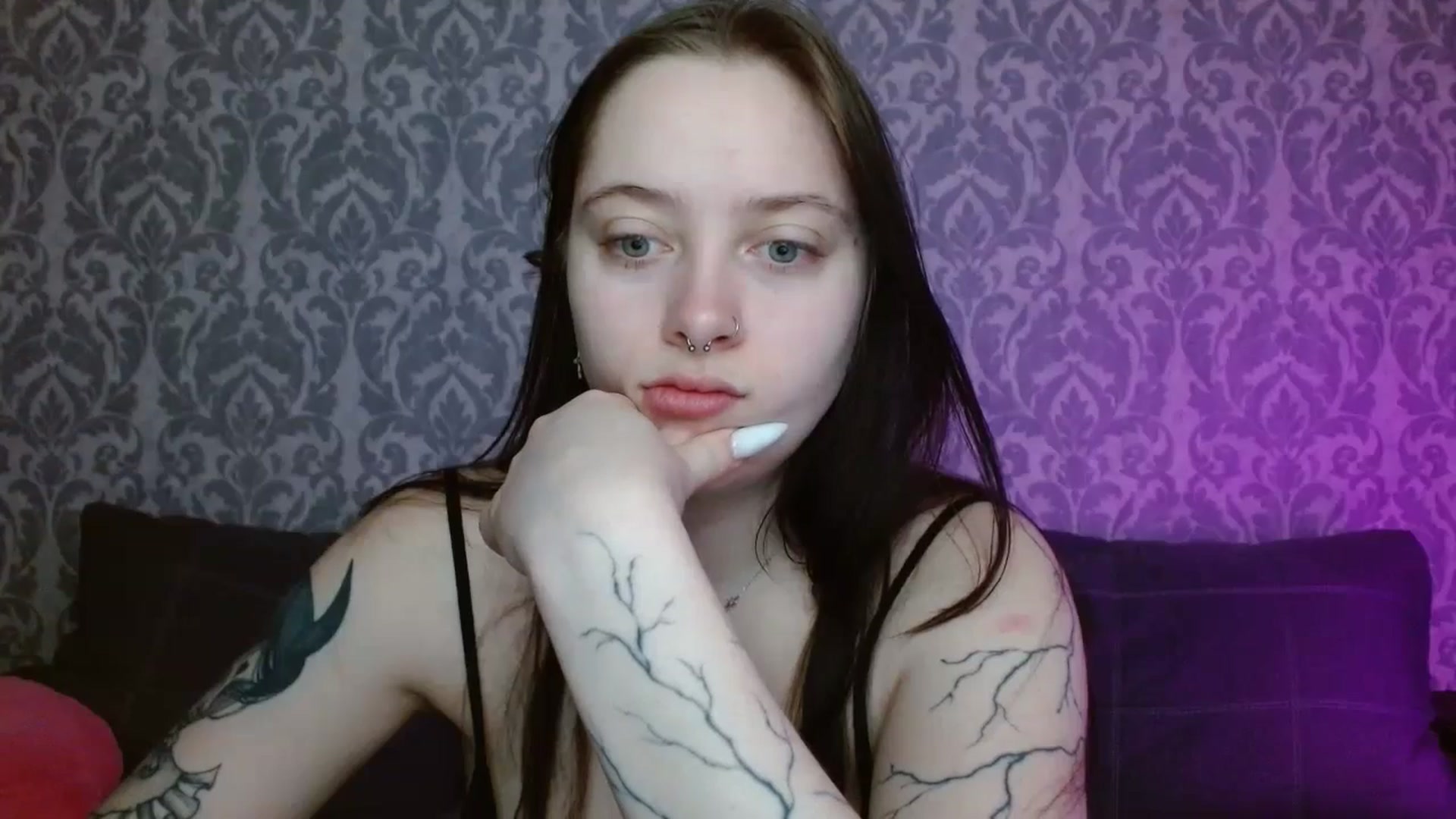 Gallery image thumbnail from AmyWard's myfreecams stream on, 05/05/2026, 08:28 image 17 of 20