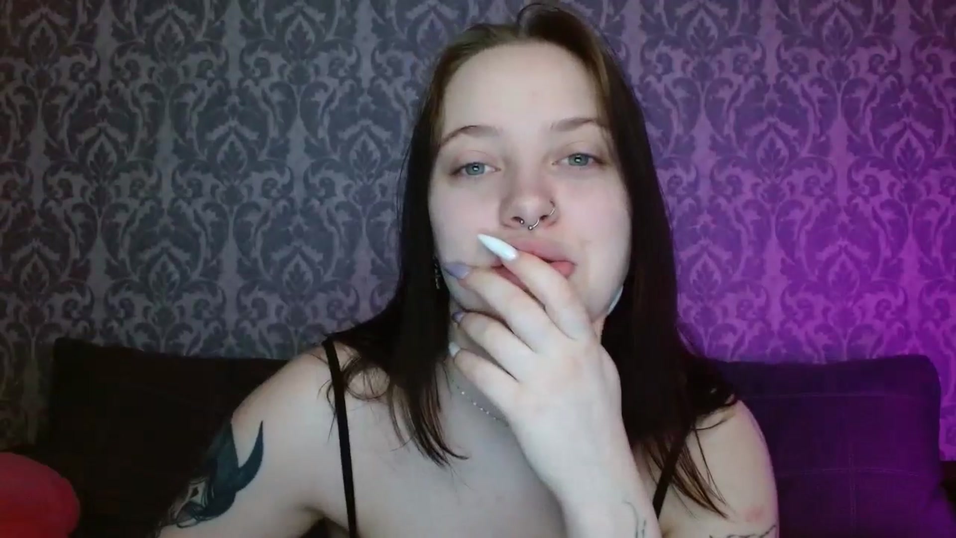 Gallery image thumbnail from AmyWard's myfreecams stream on, 05/05/2026, 08:28 image 10 of 20
