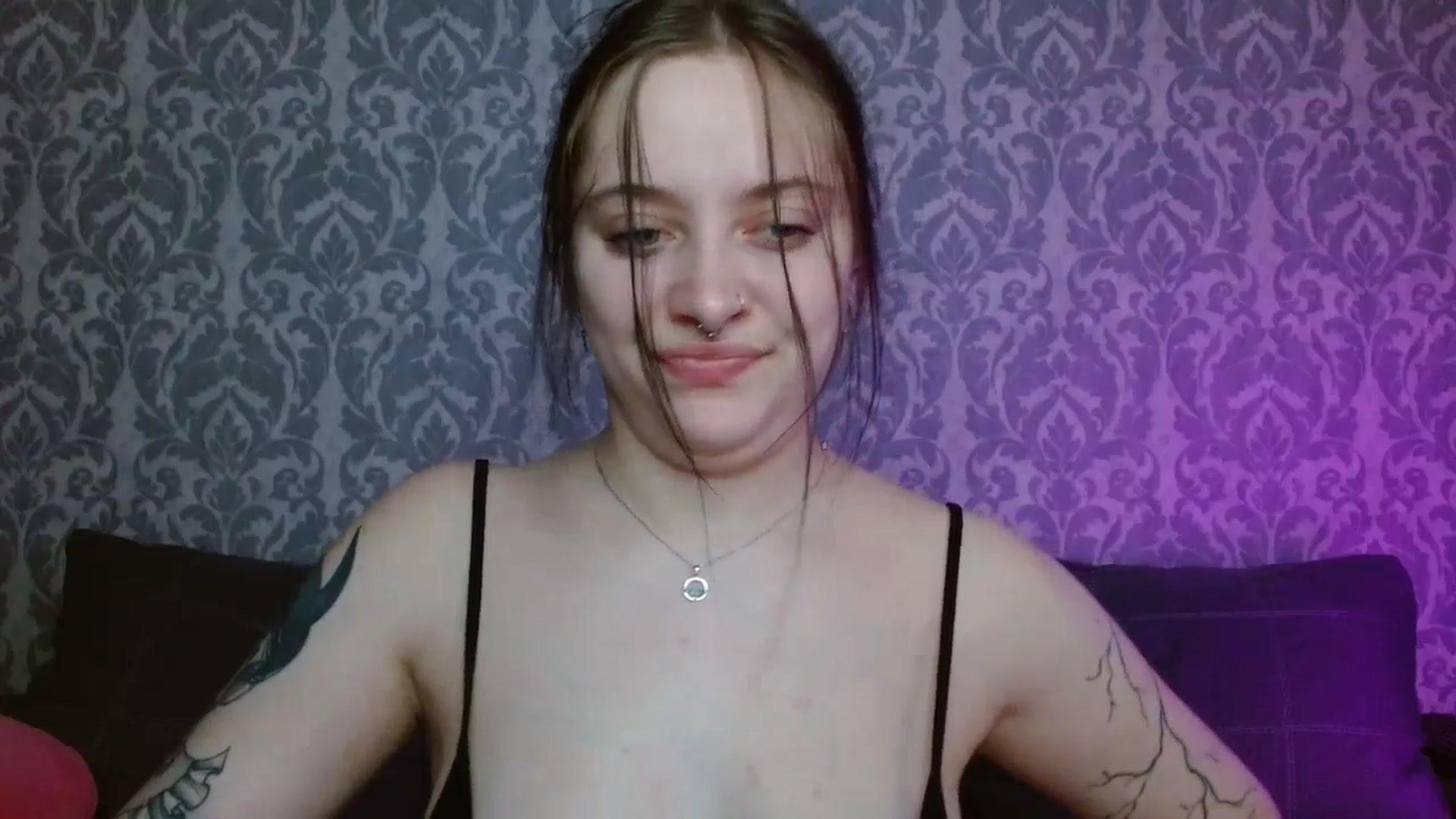 Gallery image thumbnail from AmyWard's myfreecams stream on, 05/05/2026, 12:38 image 4 of 20