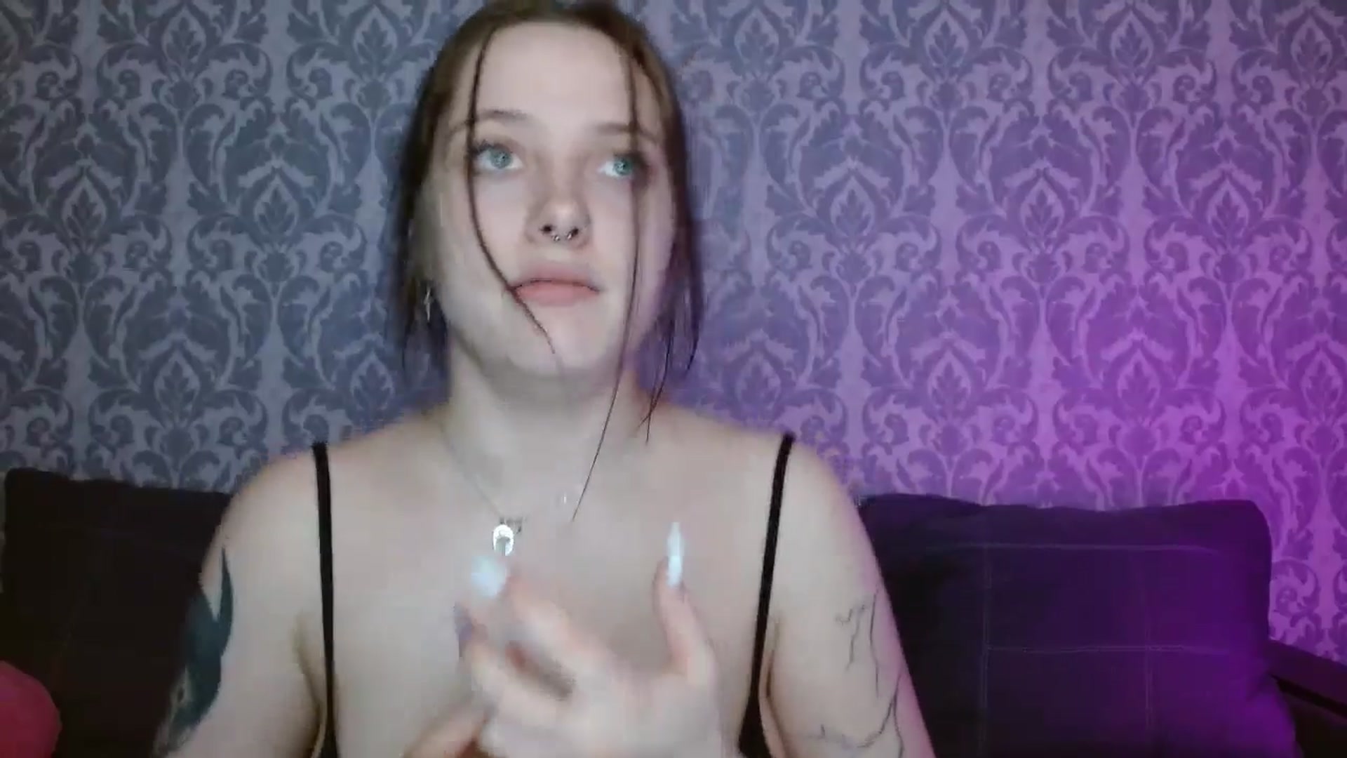 Gallery image thumbnail from AmyWard's myfreecams stream on, 05/05/2026, 14:10 image 10 of 20