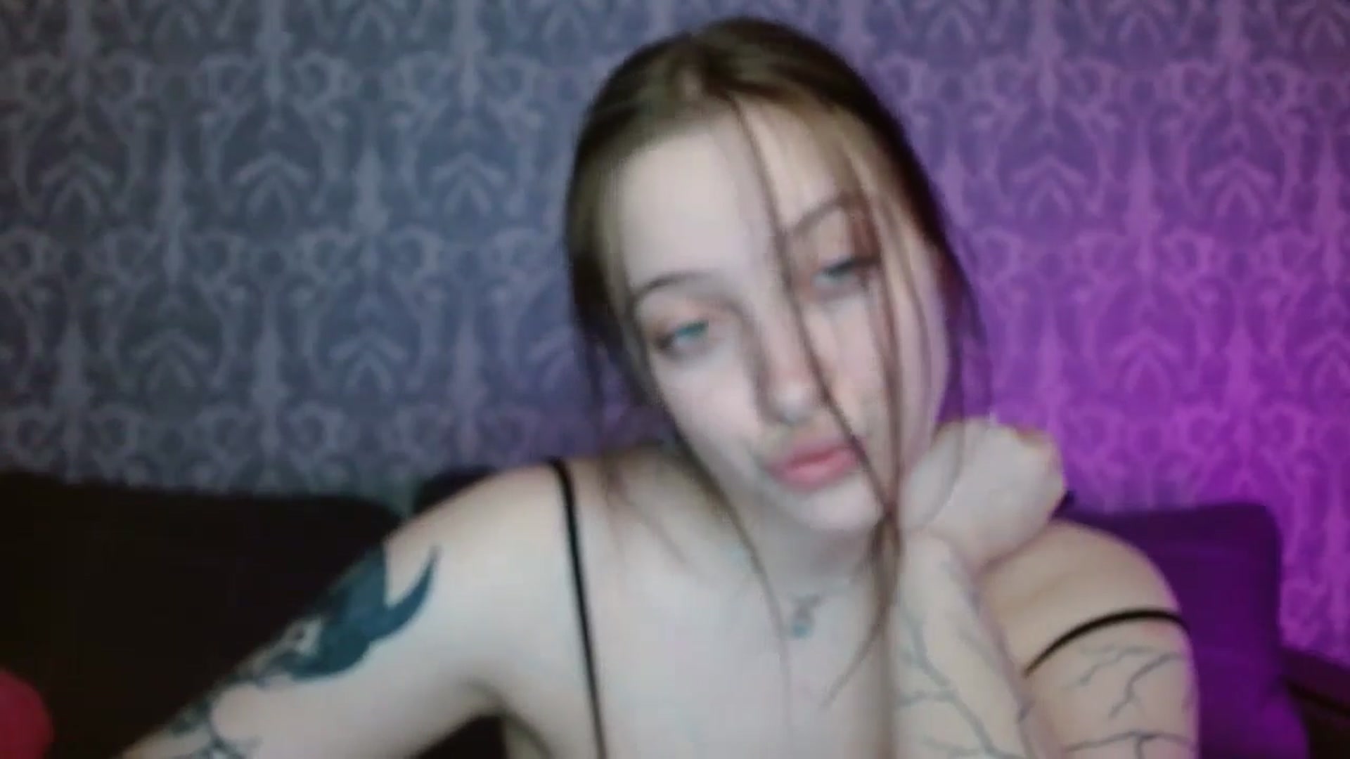Gallery image thumbnail from AmyWard's myfreecams stream on, 05/05/2026, 14:10 image 11 of 20