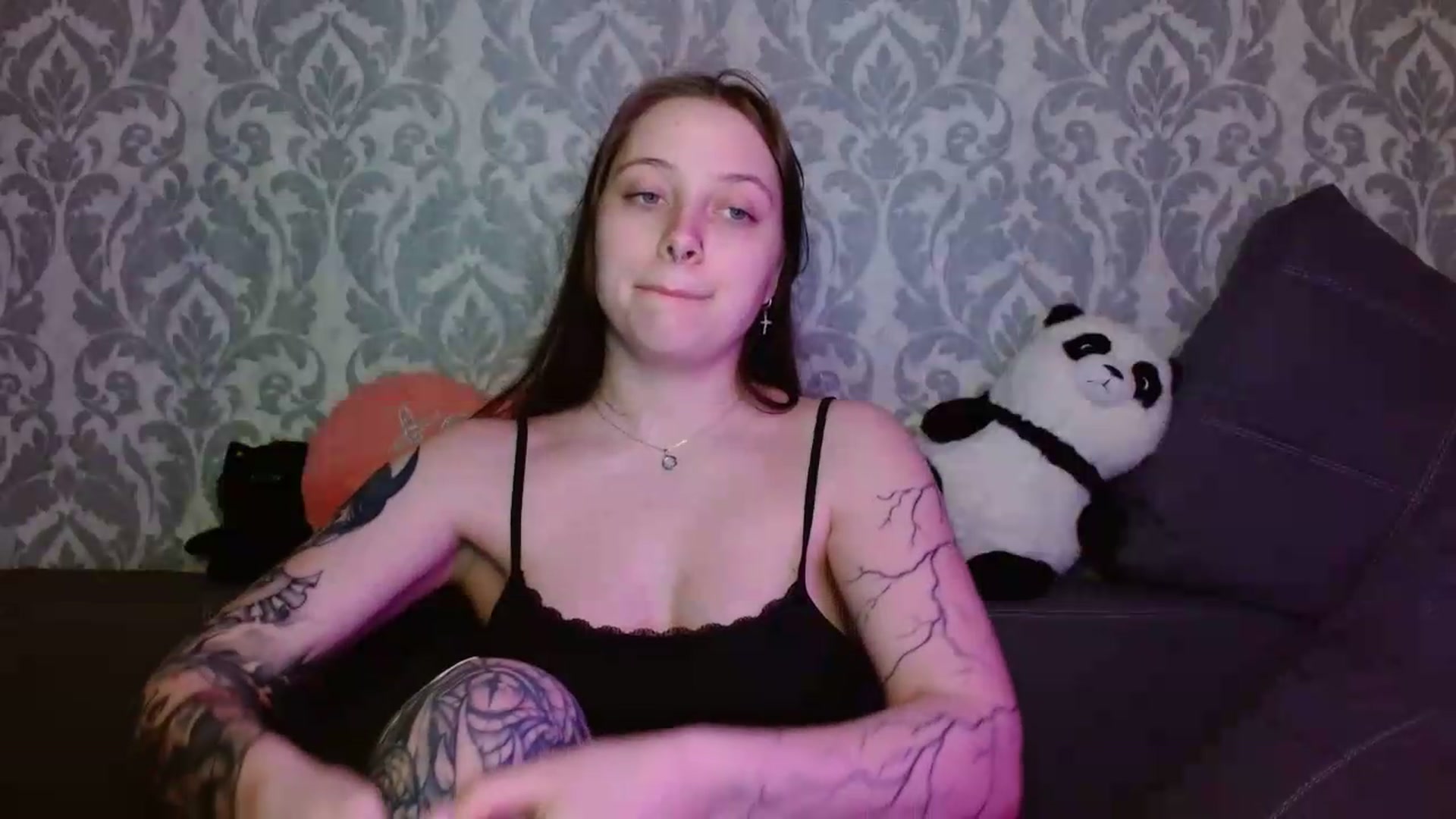 Gallery image thumbnail from AmyWard's myfreecams stream on, 05/15/2026, 15:50 image 12 of 20