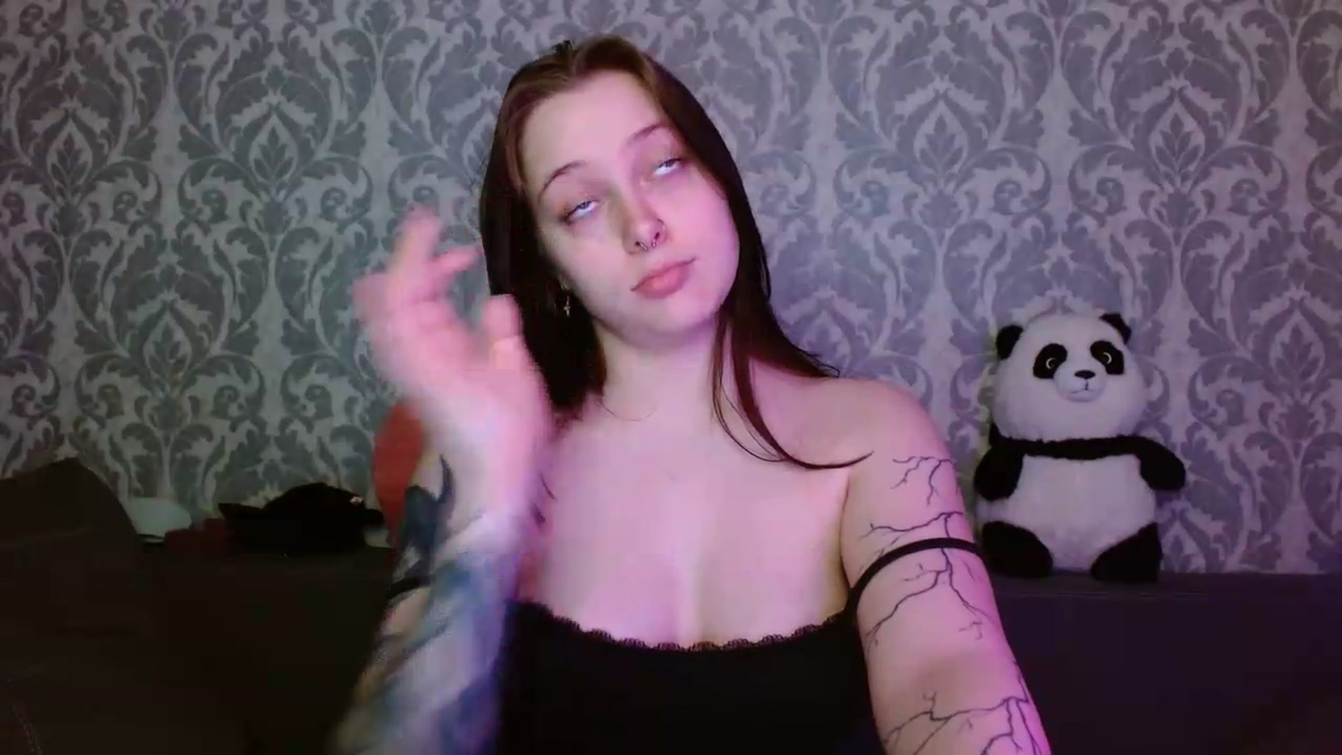 Gallery image thumbnail from AmyWard's myfreecams stream on, 05/17/2026, 11:58 image 3 of 20