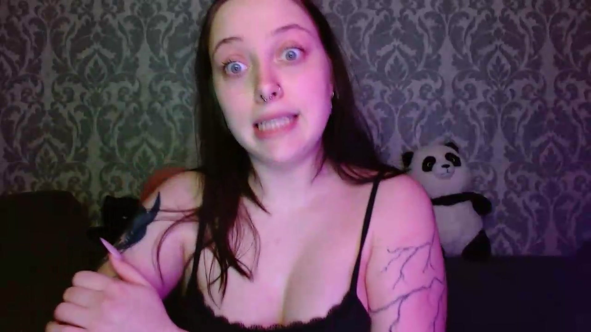 Gallery image thumbnail from AmyWard's myfreecams stream on, 05/17/2026, 15:16 image 16 of 20