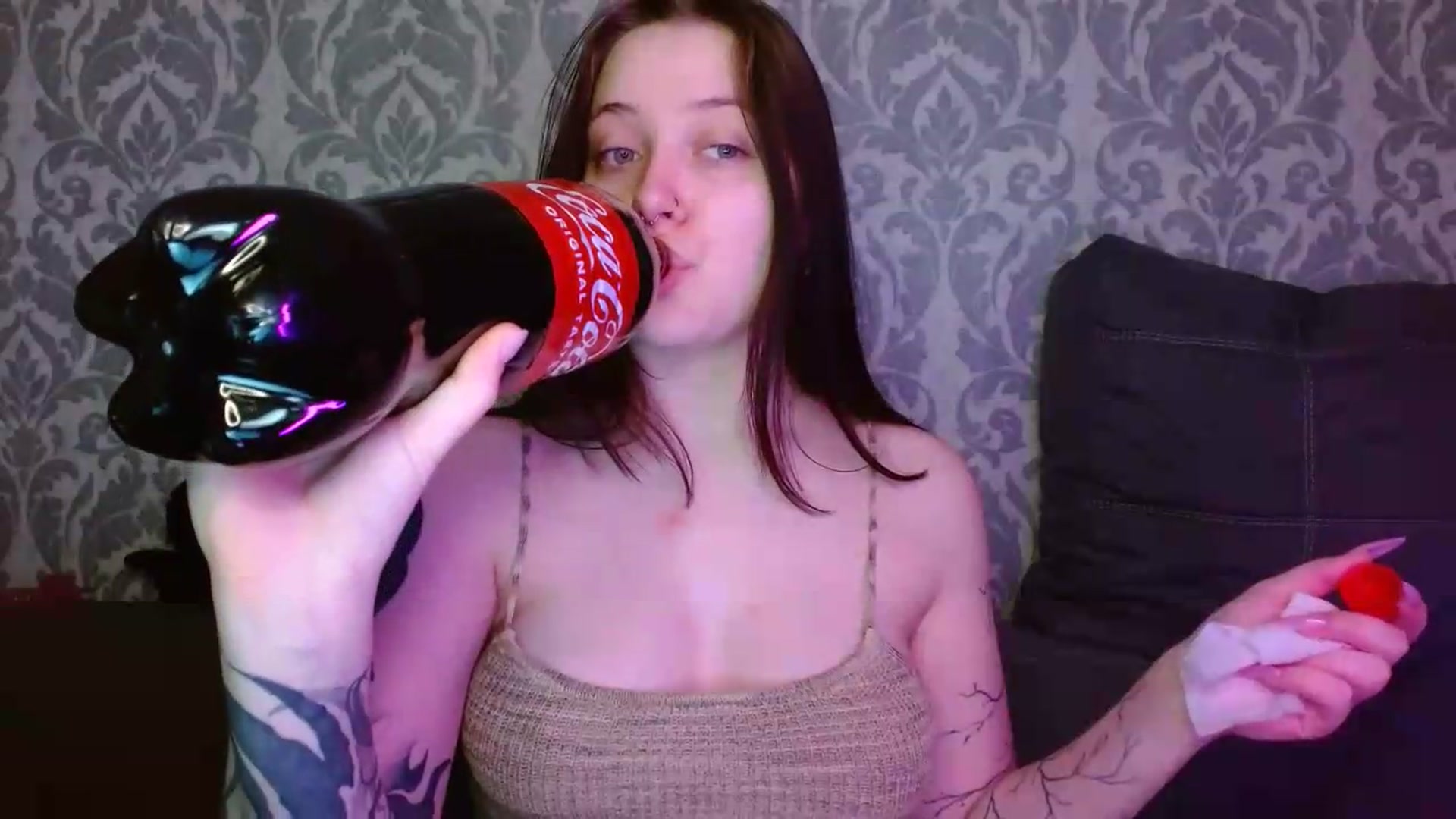 Gallery image thumbnail from AmyWard's myfreecams stream on, 05/18/2026, 09:50 image 4 of 20