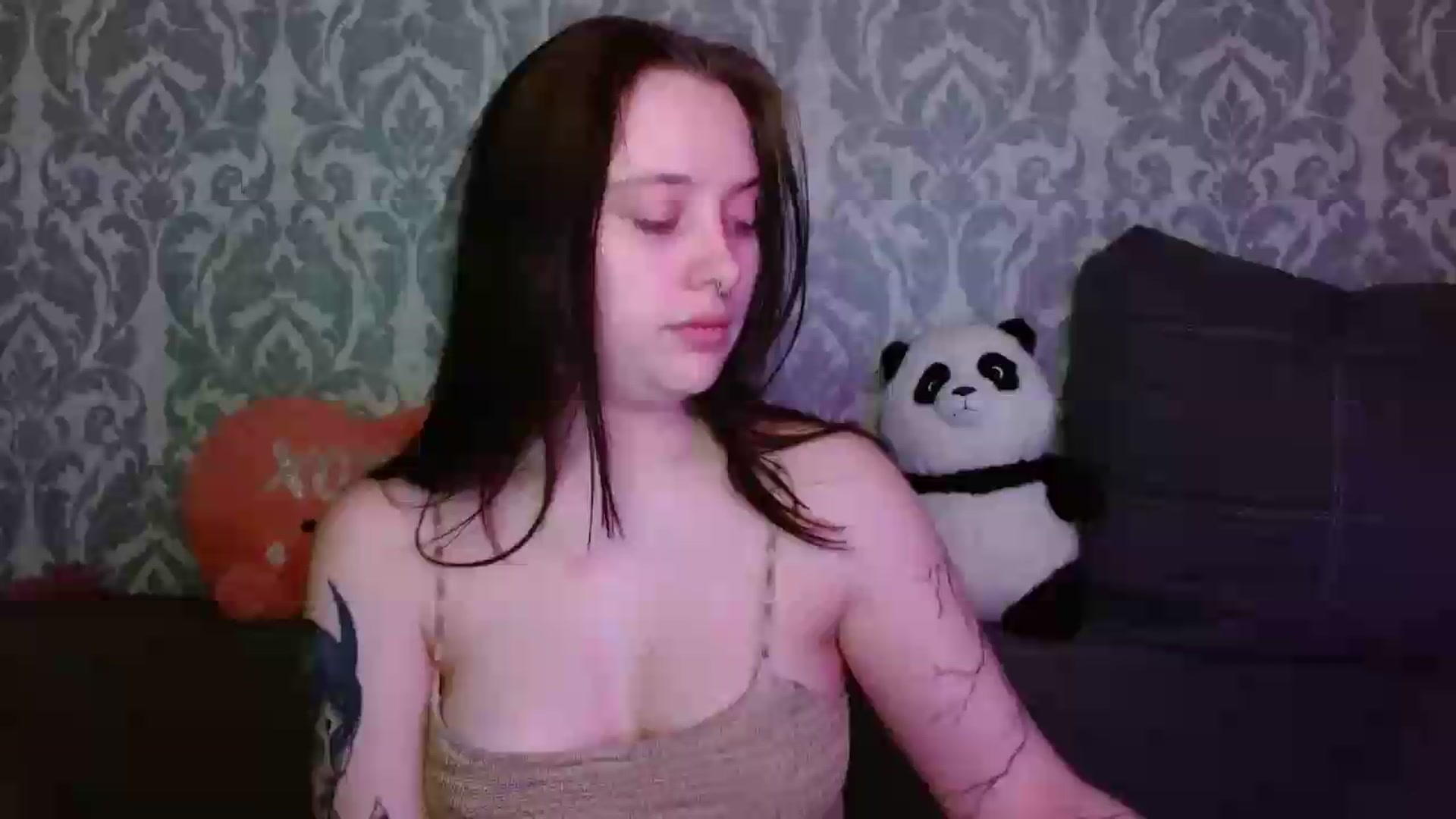Gallery image thumbnail from AmyWard's myfreecams stream on, 05/18/2026, 12:03 image 18 of 20