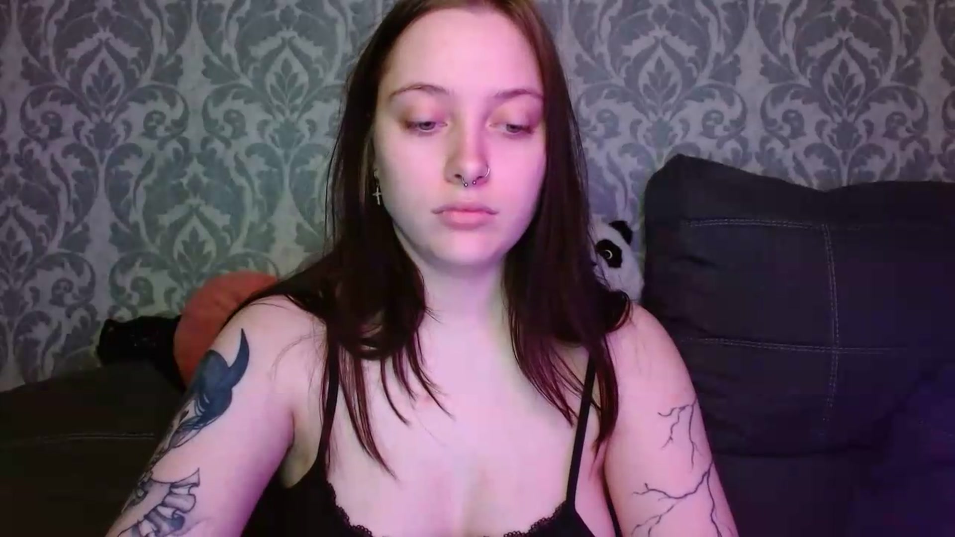 Gallery image thumbnail from AmyWard's myfreecams stream on, 05/19/2026, 11:33 image 19 of 20