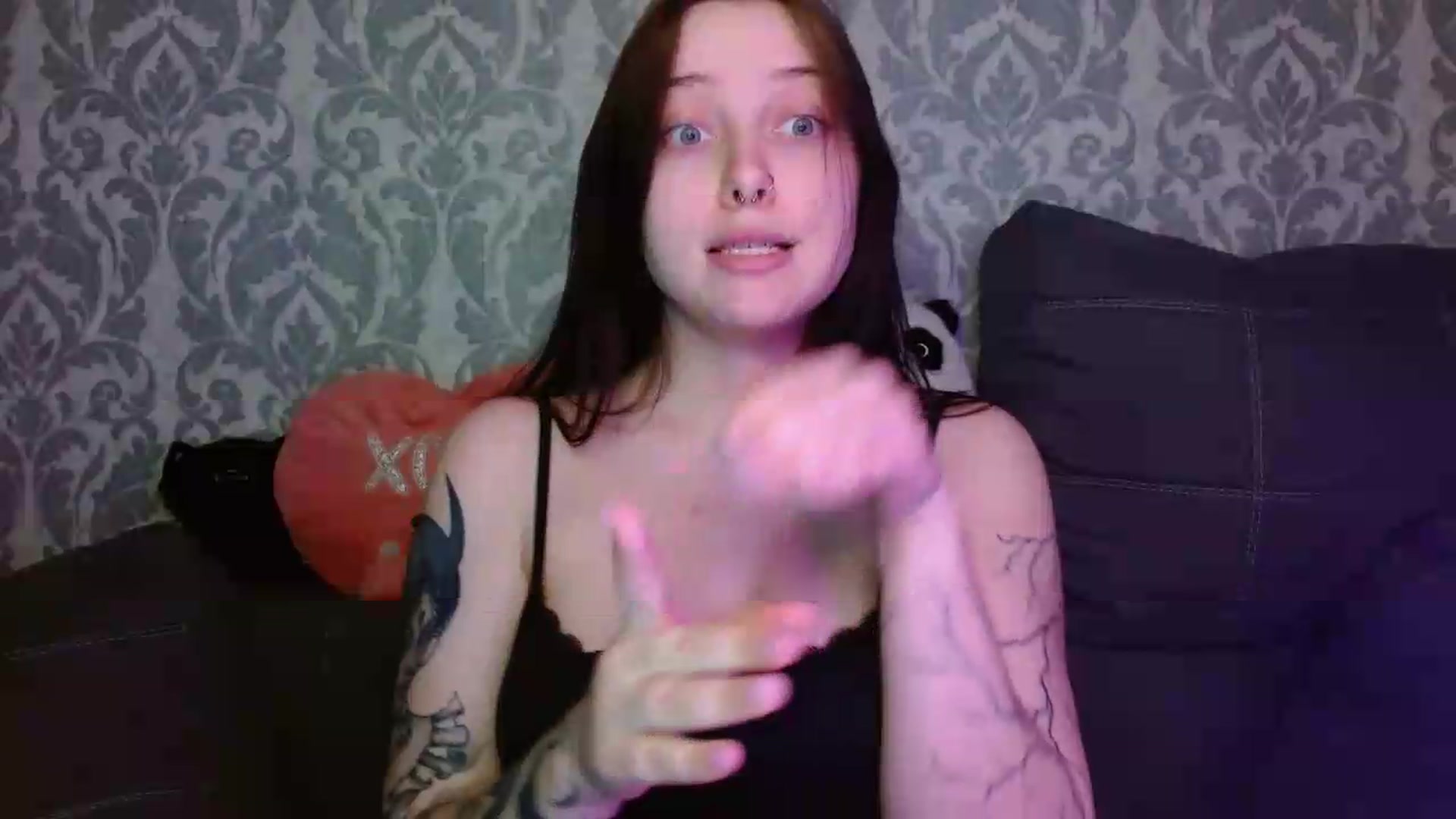 Gallery image thumbnail from AmyWard's myfreecams stream on, 05/19/2026, 12:51 image 15 of 20