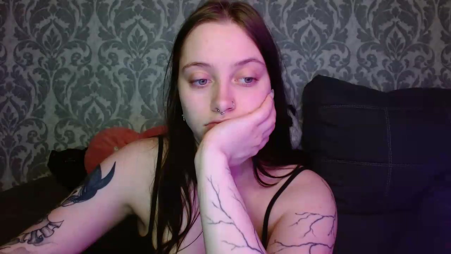 Gallery image thumbnail from AmyWard's myfreecams stream on, 05/19/2026, 12:51 image 19 of 20