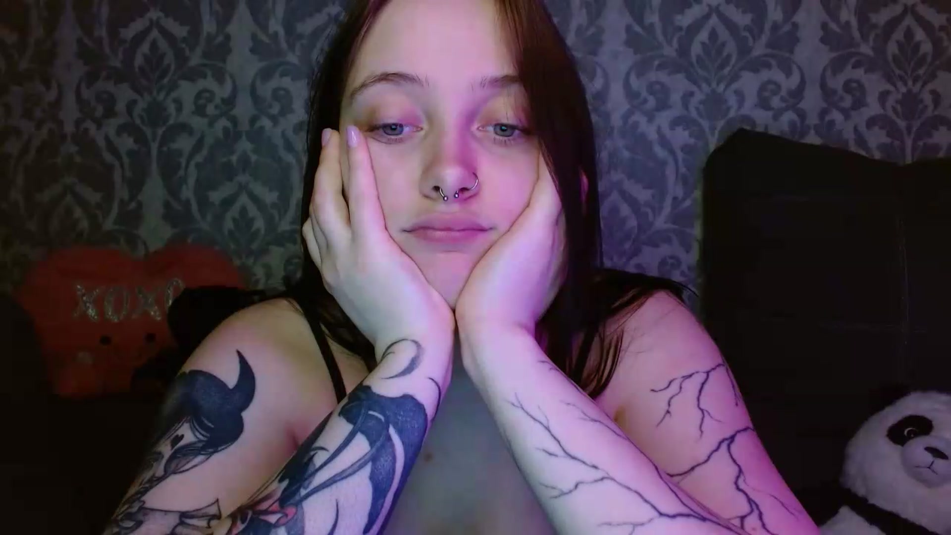 Gallery image thumbnail from AmyWard's myfreecams stream on, 05/19/2026, 14:37 image 9 of 20