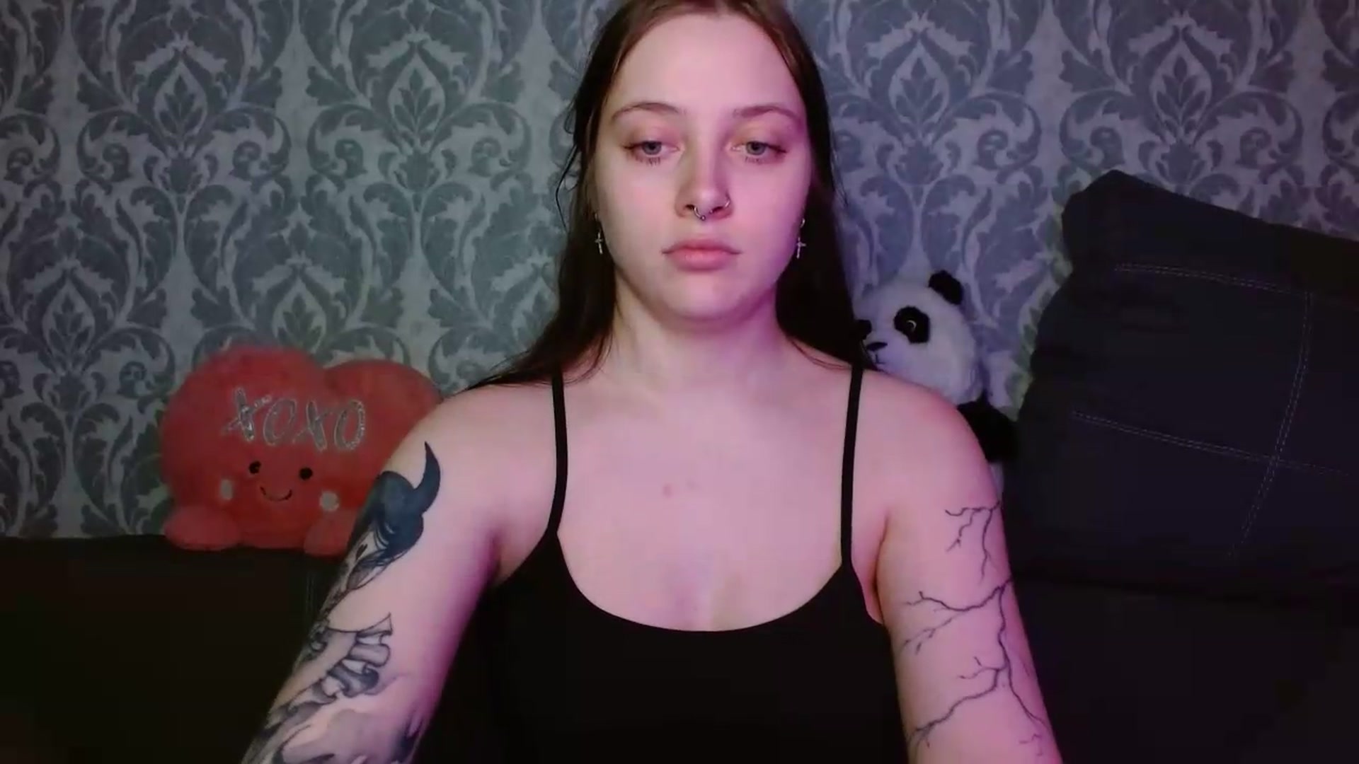 Gallery image thumbnail from AmyWard's myfreecams stream on, 05/21/2026, 14:20 image 18 of 20