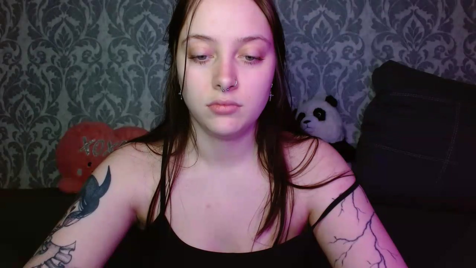 Gallery image thumbnail from AmyWard's myfreecams stream on, 05/21/2026, 14:20 image 4 of 20