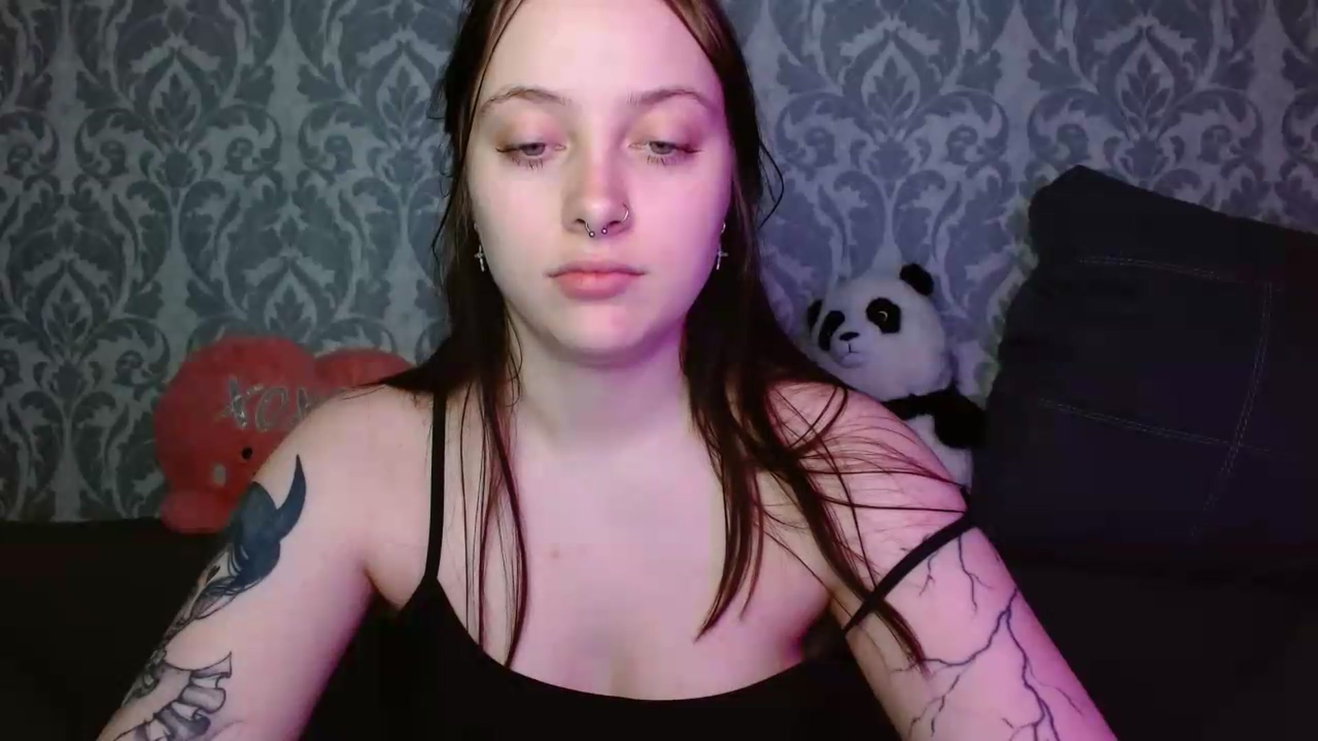 Gallery image thumbnail from AmyWard's myfreecams stream on, 05/21/2026, 14:20 image 2 of 20