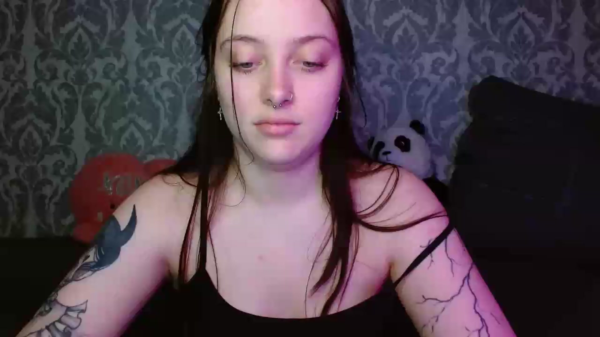 Gallery image thumbnail from AmyWard's myfreecams stream on, 05/21/2026, 14:20 image 3 of 20