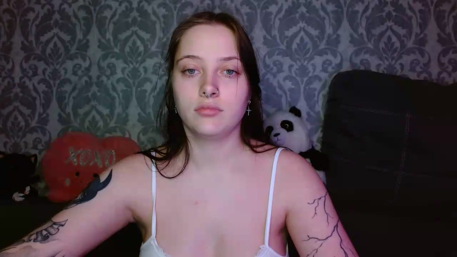 Gallery image thumbnail from AmyWard's myfreecams stream on, 05/22/2026, 15:55 image 16 of 20