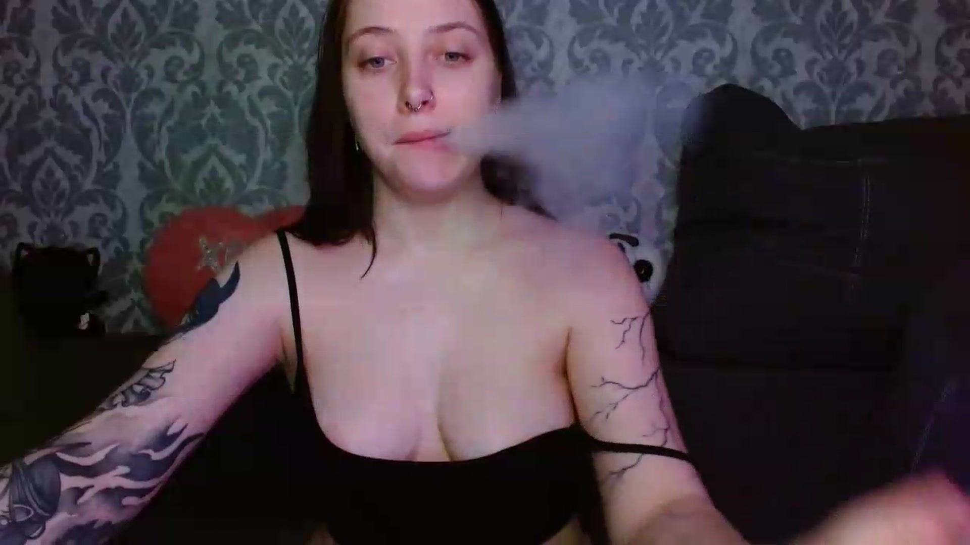 Gallery image thumbnail from AmyWard's myfreecams stream on, 05/23/2026, 11:45 image 5 of 20