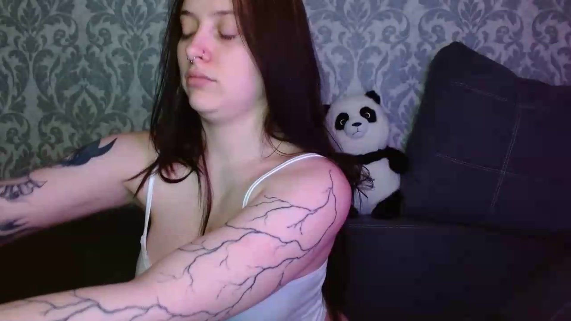 Gallery image thumbnail from AmyWard's myfreecams stream on, 05/25/2026, 14:38 image 19 of 20