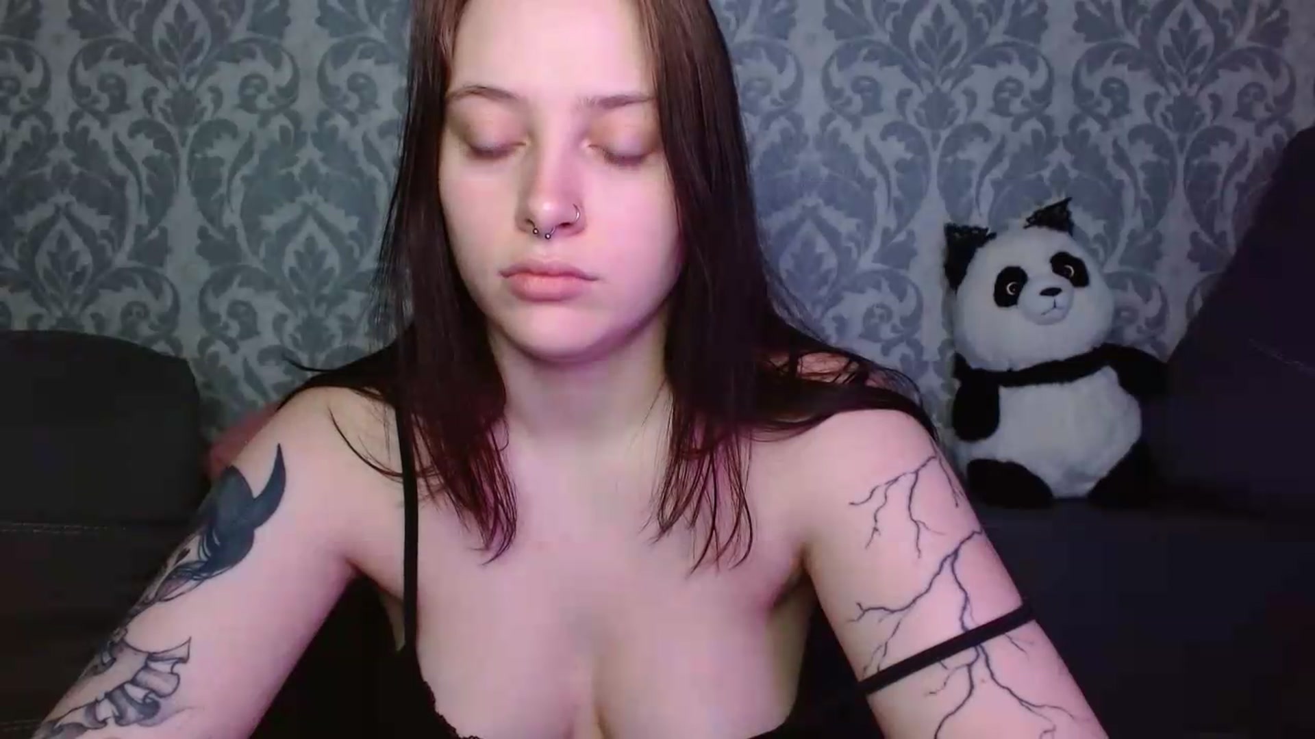 Gallery image thumbnail from AmyWard's myfreecams stream on, 05/26/2026, 13:48 image 3 of 20