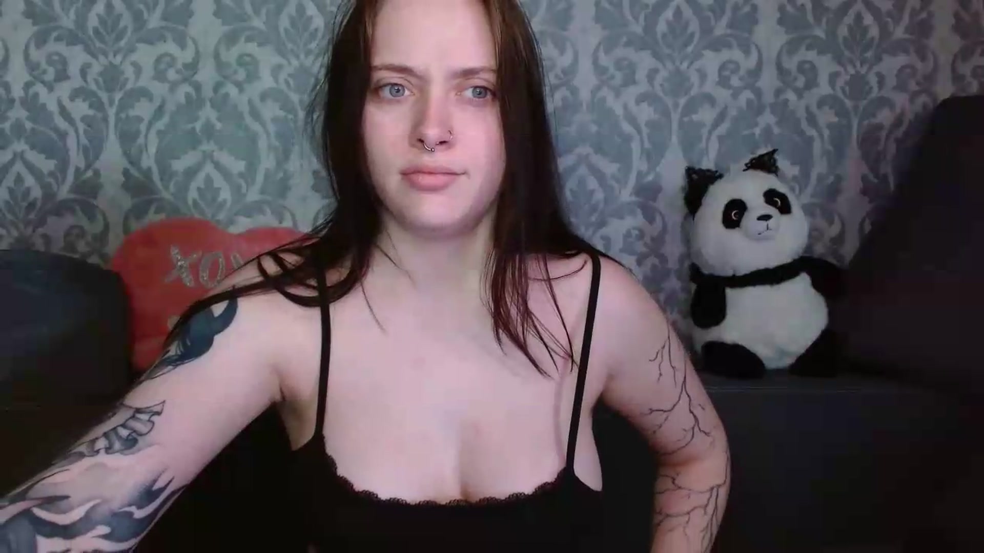 Gallery image thumbnail from AmyWard's myfreecams stream on, 05/26/2026, 15:33 image 16 of 20