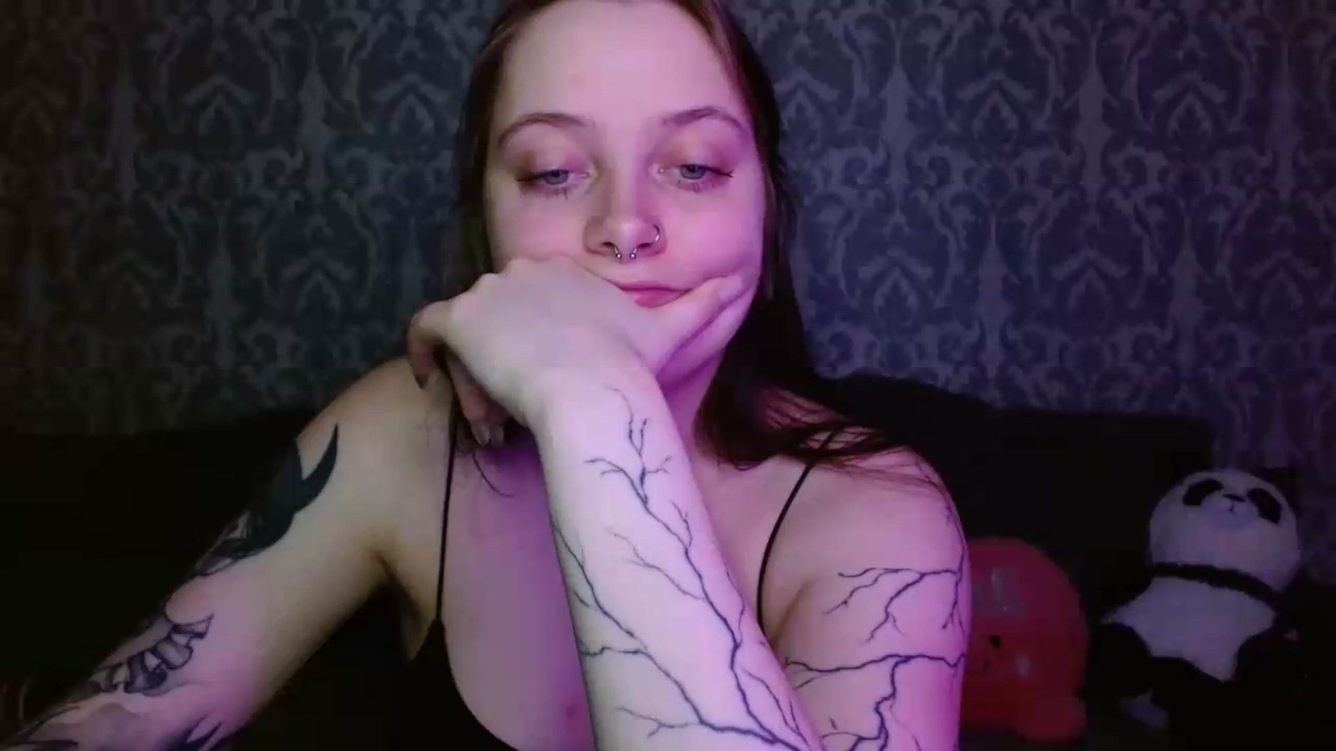 Gallery image thumbnail from AmyWard's myfreecams stream on, 05/31/2026, 15:10 image 9 of 20