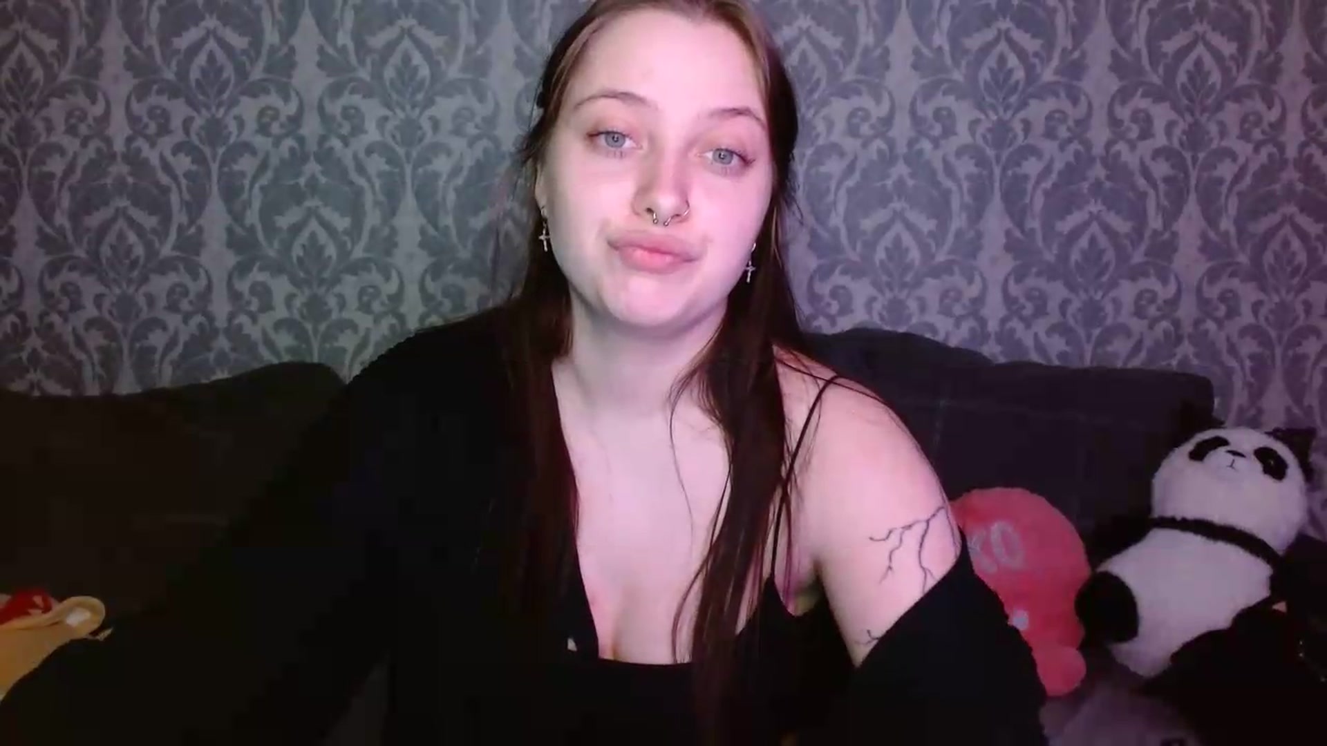 Gallery image thumbnail from AmyWard's myfreecams stream on, 05/31/2026, 16:42 image 6 of 20
