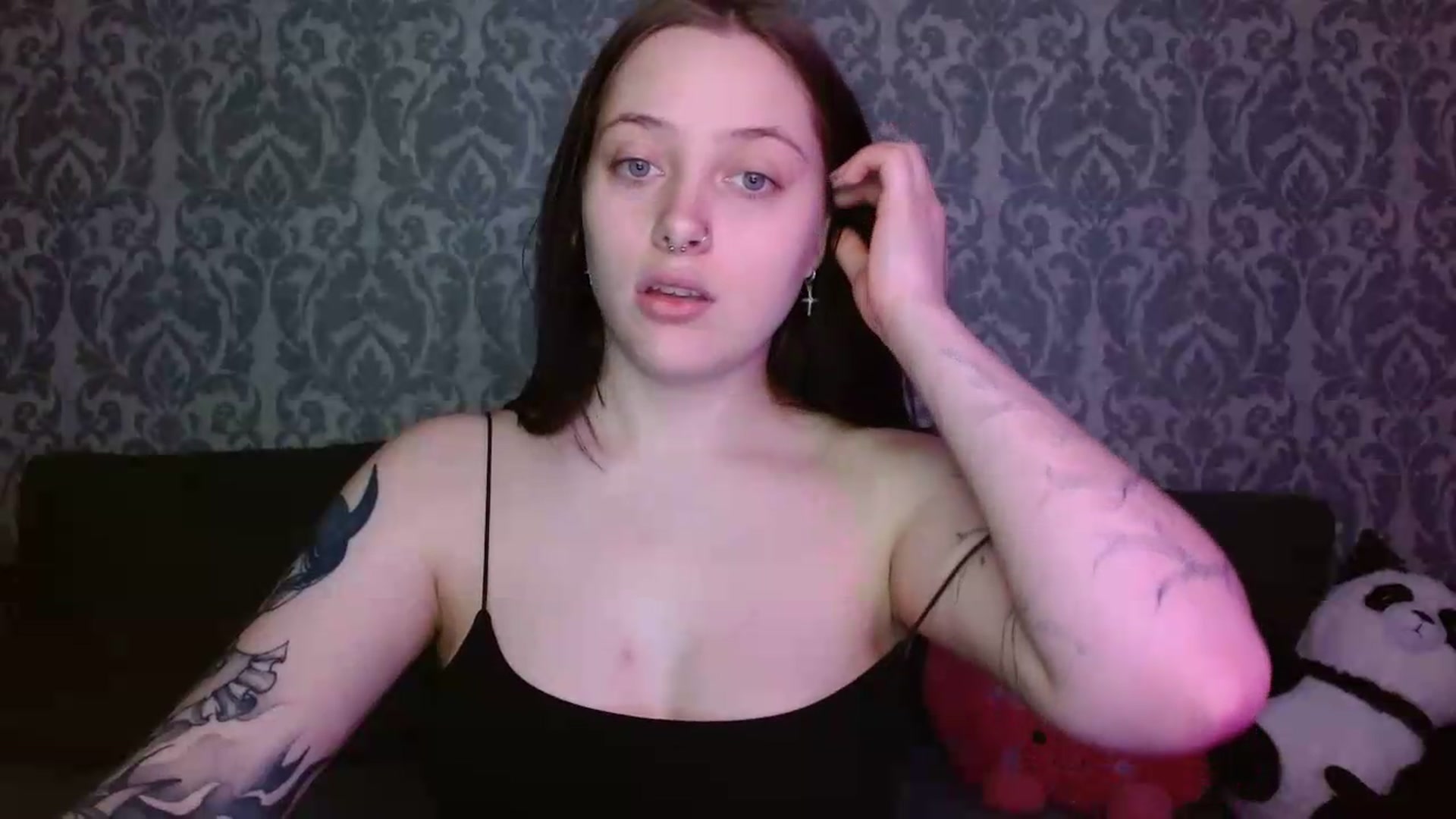 Gallery image thumbnail from AmyWard's myfreecams stream on, 06/01/2026, 10:07 image 19 of 20