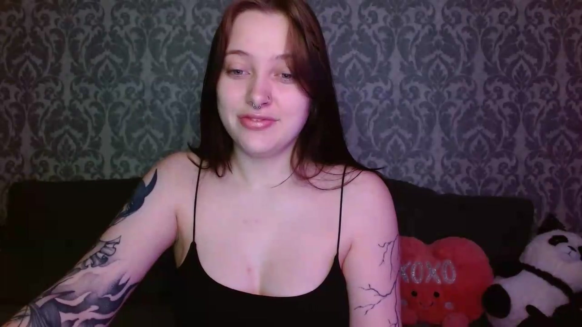 Gallery image thumbnail from AmyWard's myfreecams stream on, 06/01/2026, 11:18 image 2 of 20
