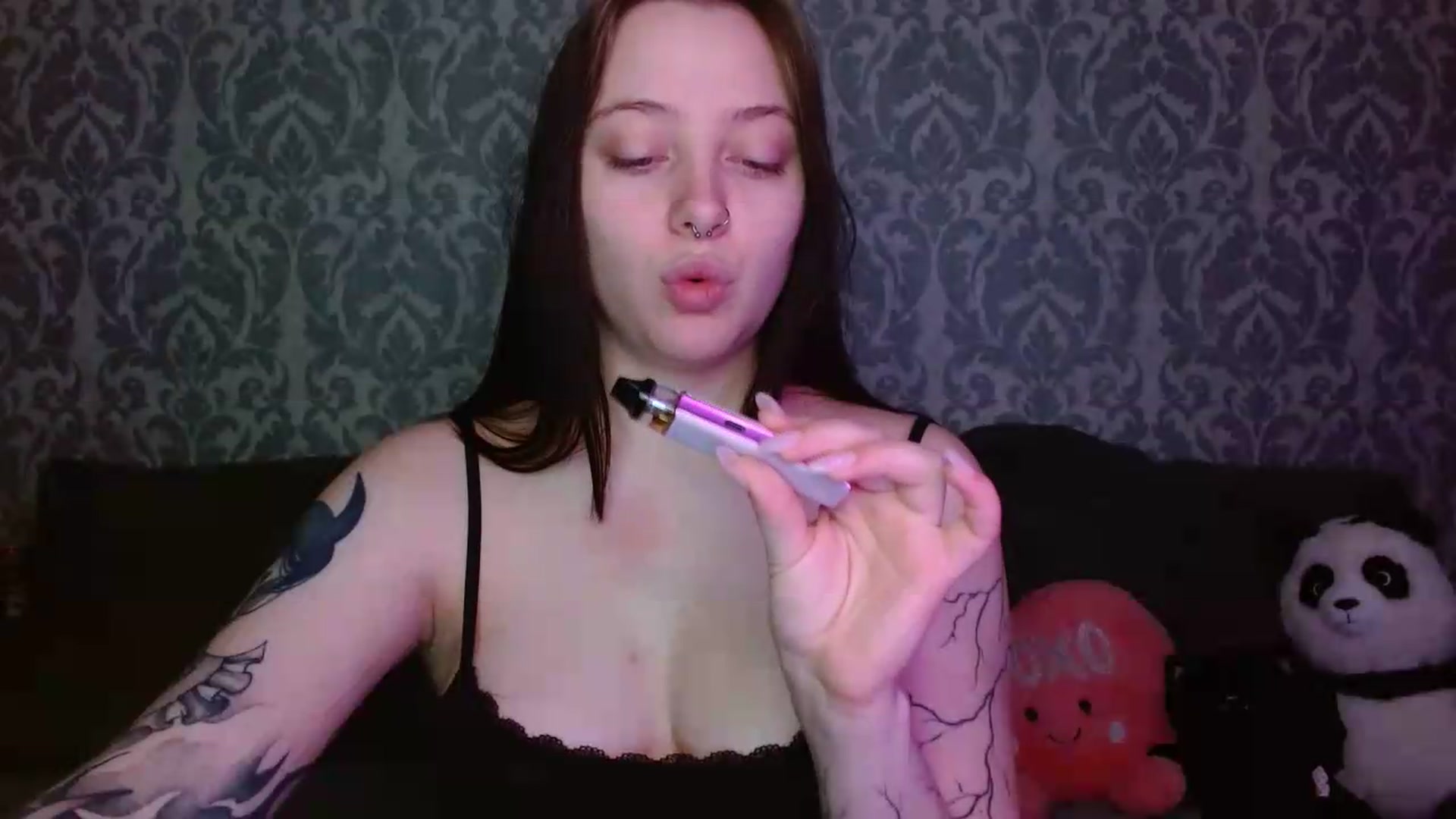 Gallery image thumbnail from AmyWard's myfreecams stream on, 06/02/2026, 11:13 image 17 of 20