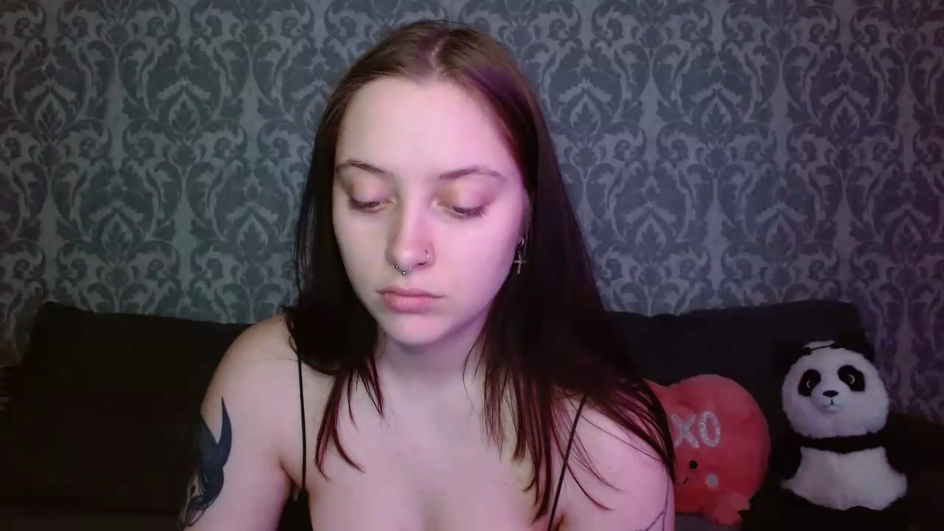 Gallery image thumbnail from AmyWard's myfreecams stream on, 06/06/2026, 14:52 image 5 of 20