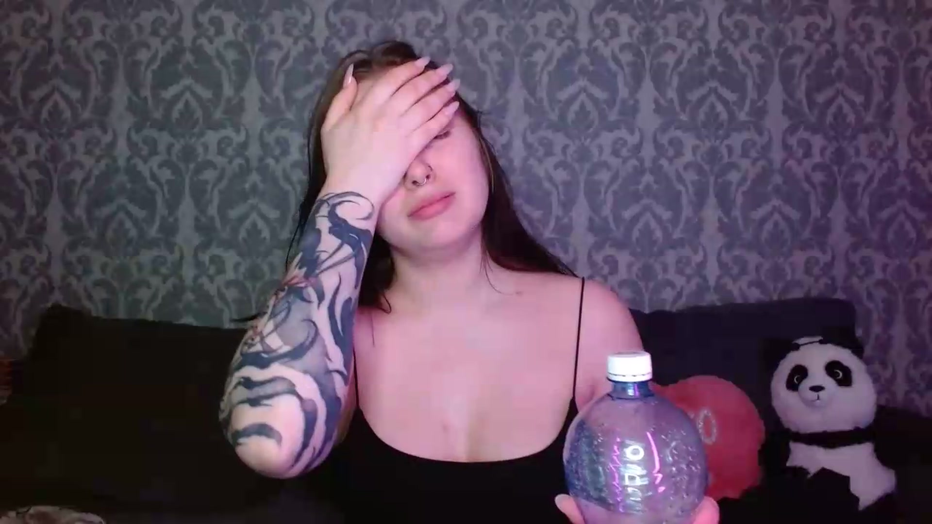 Gallery image thumbnail from AmyWard's myfreecams stream on, 06/06/2026, 14:52 image 17 of 20