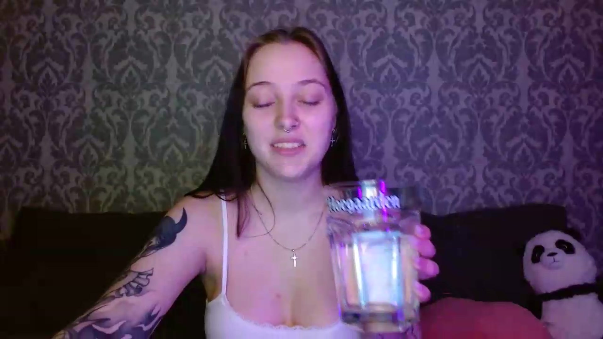 Gallery image thumbnail from AmyWard's myfreecams stream on, 06/12/2026, 14:03 image 11 of 20