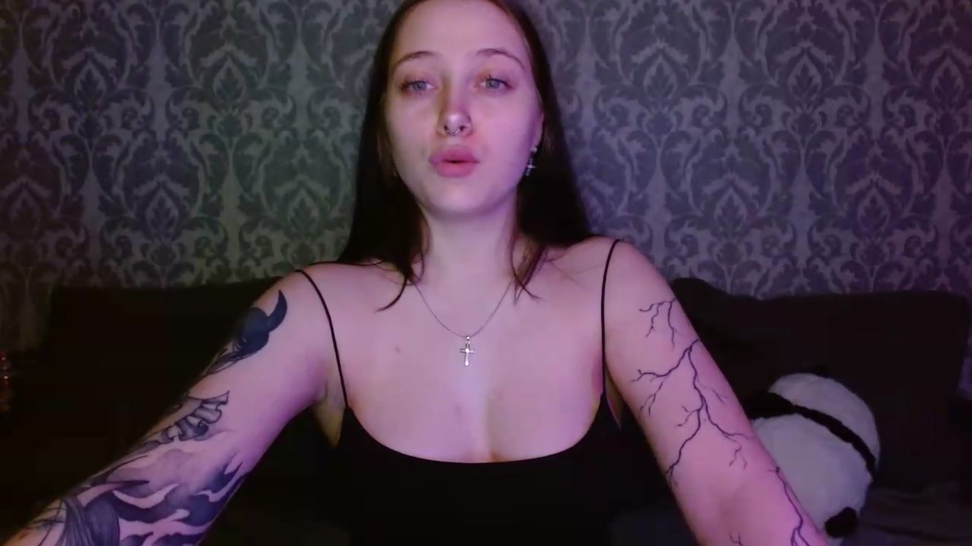 Gallery image thumbnail from AmyWard's myfreecams stream on, 06/15/2026, 13:35 image 2 of 20