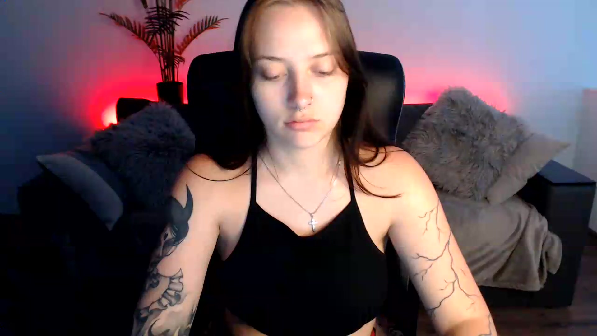 Gallery image thumbnail from AmyWard's myfreecams stream on, 07/07/2026, 10:27 image 5 of 20