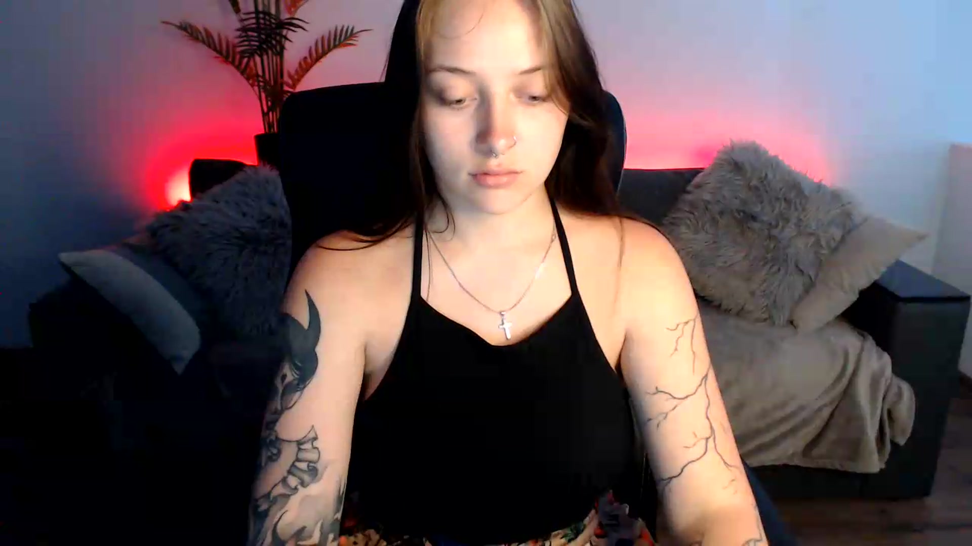 Gallery image thumbnail from AmyWard's myfreecams stream on, 07/07/2026, 10:27 image 19 of 20