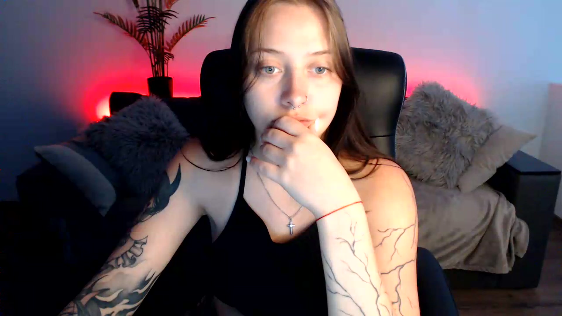 Gallery image thumbnail from AmyWard's myfreecams stream on, 07/07/2026, 10:27 image 6 of 20