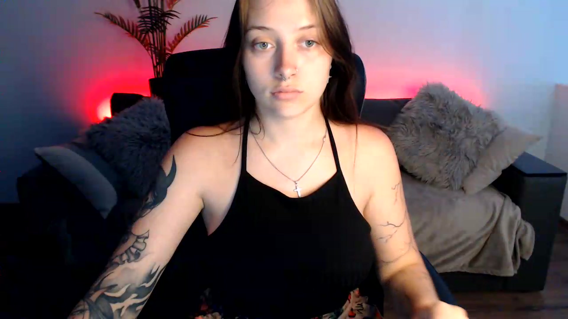 Gallery image thumbnail from AmyWard's myfreecams stream on, 07/07/2026, 10:27 image 18 of 20