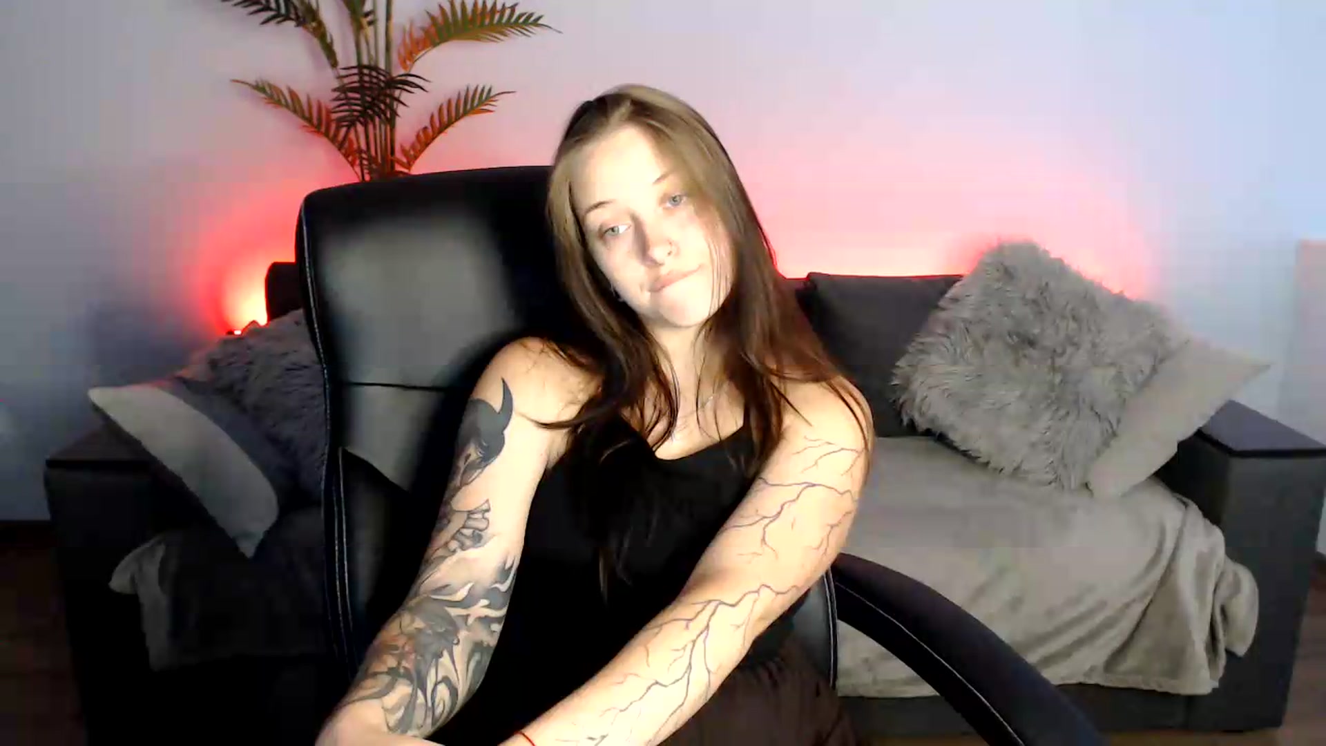 Gallery image thumbnail from AmyWard's myfreecams stream on, 07/12/2026, 10:16 image 6 of 20