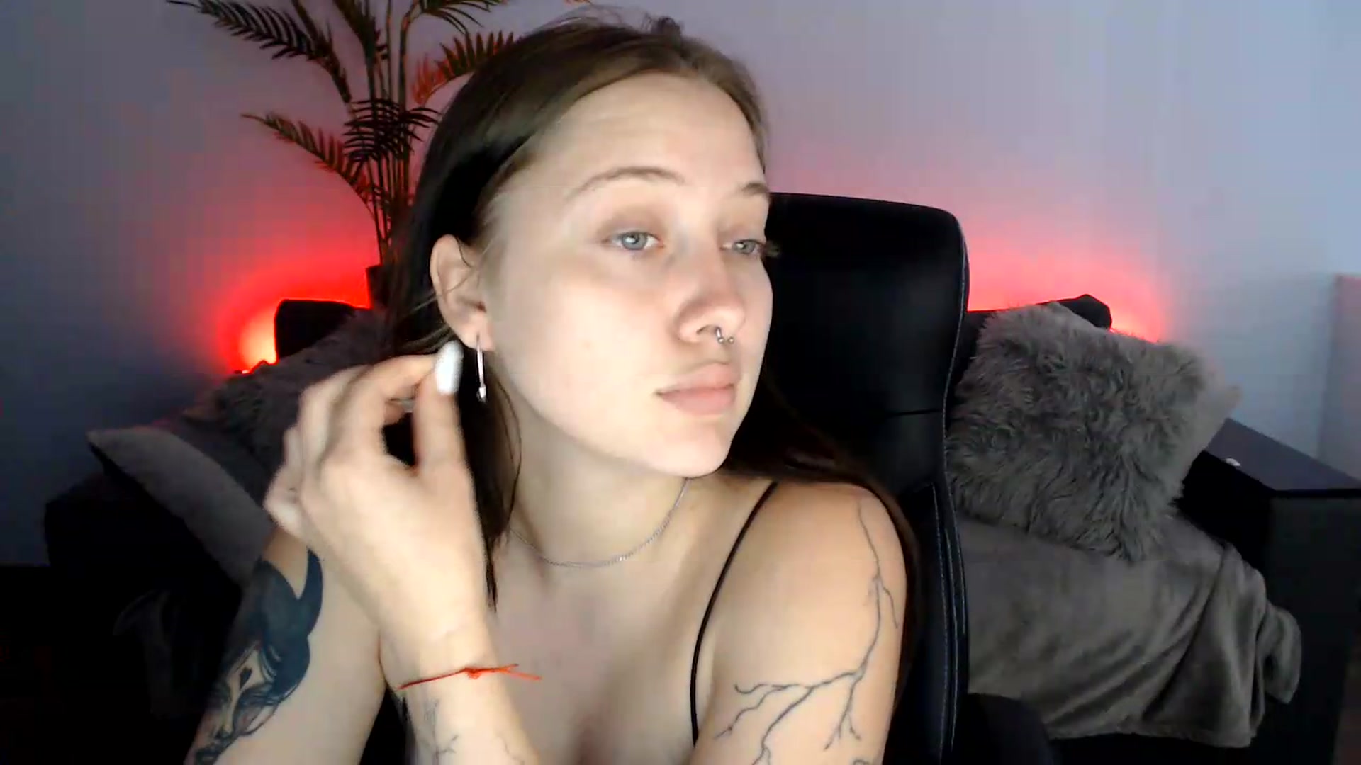 Gallery image thumbnail from AmyWard's myfreecams stream on, 07/13/2026, 09:20 image 5 of 20