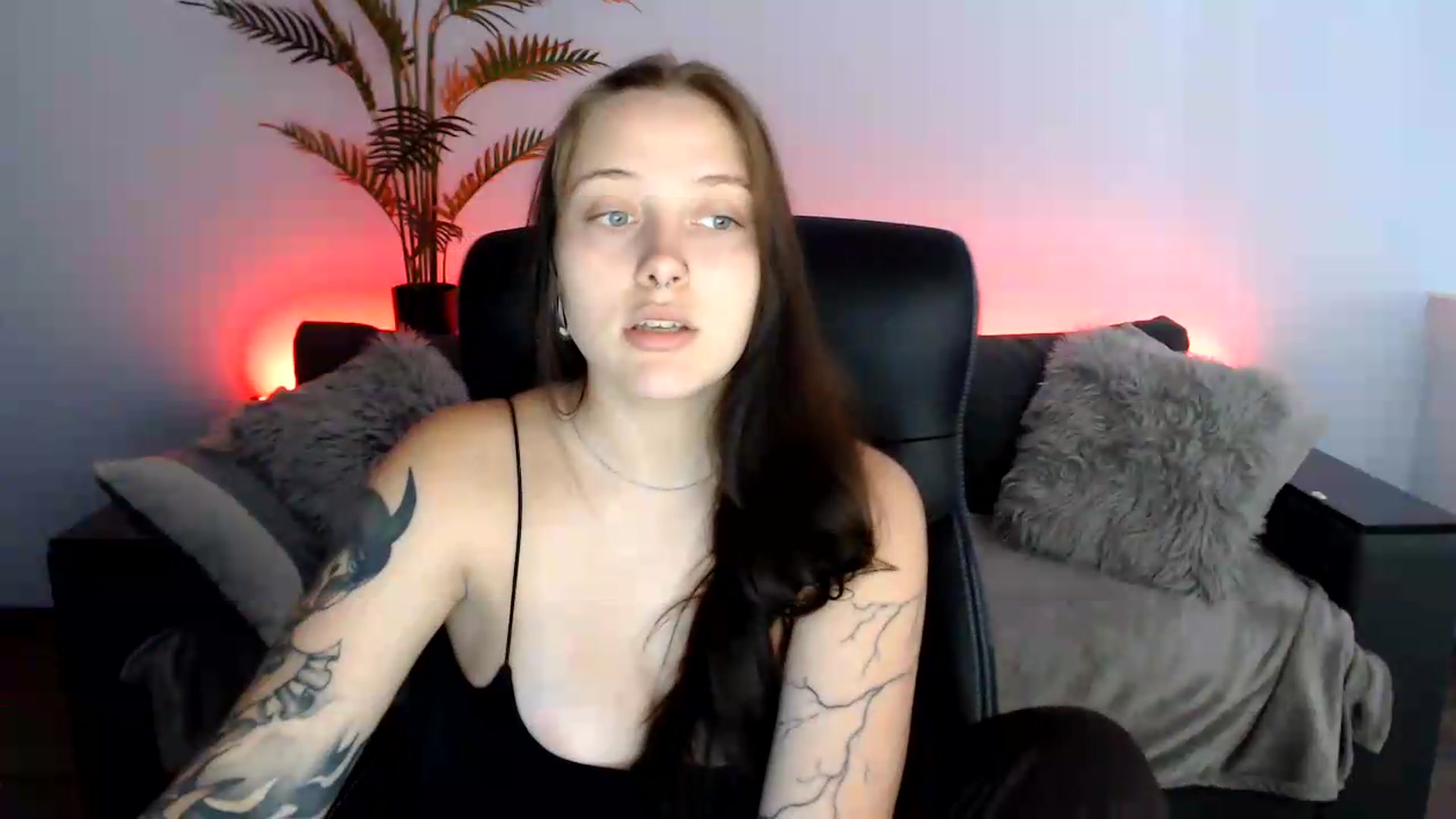 Gallery image thumbnail from AmyWard's myfreecams stream on, 07/13/2026, 09:20 image 2 of 20