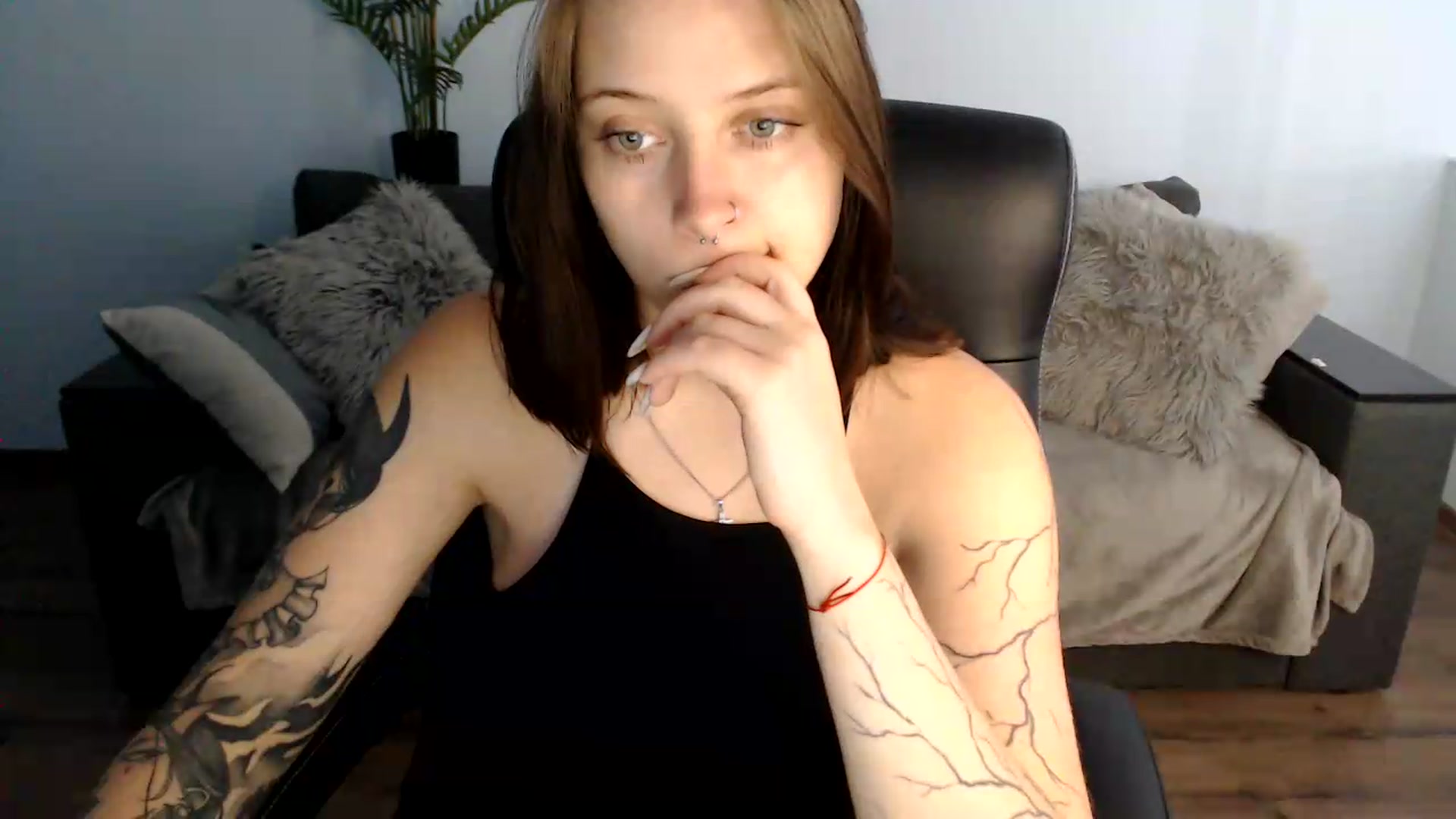 Gallery image thumbnail from AmyWard's myfreecams stream on, 07/17/2026, 12:11 image 6 of 20