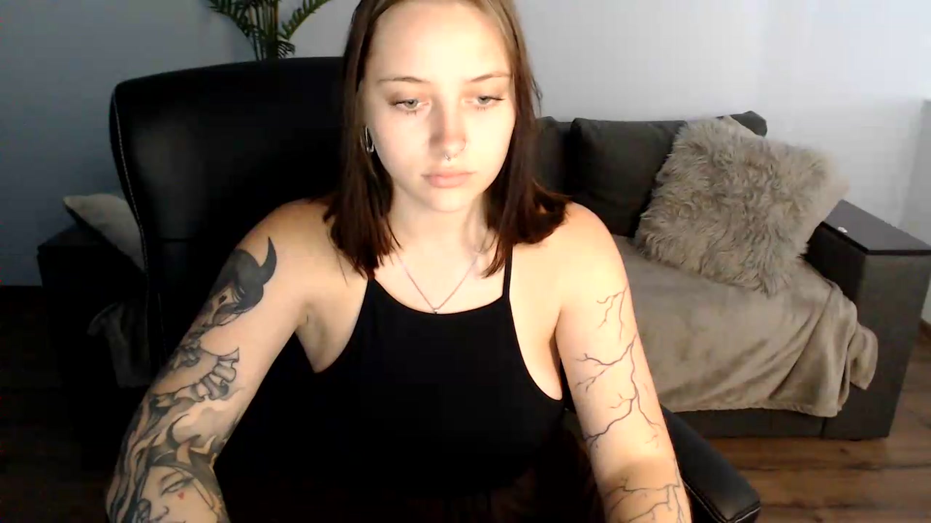 Gallery image thumbnail from AmyWard's myfreecams stream on, 07/17/2026, 12:11 image 17 of 20