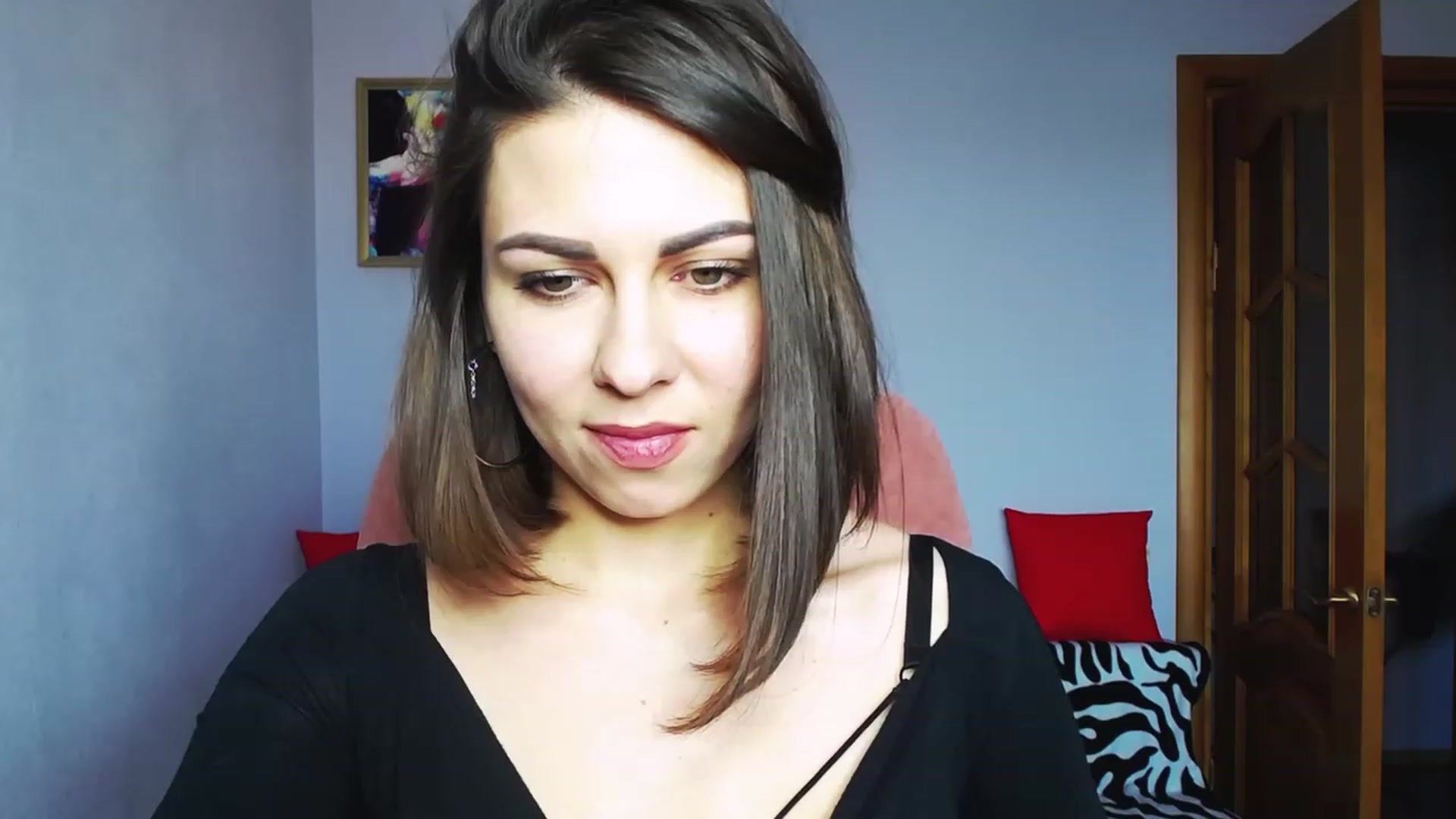 Gallery image thumbnail from AmyWines's myfreecams stream on, 05/01/2023, 16:40 image 10 of 20