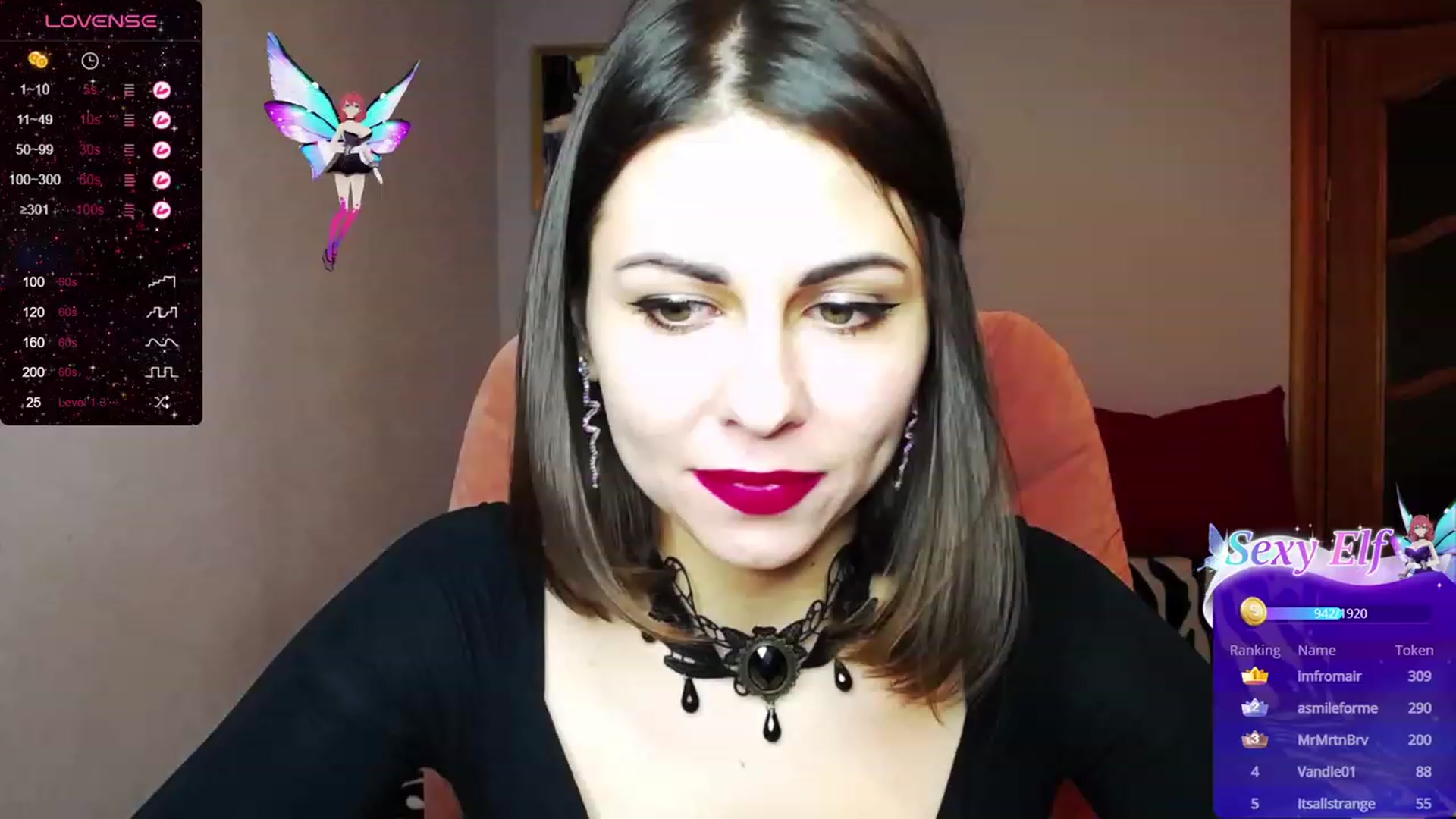 Gallery image thumbnail from AmyWines's myfreecams stream on, 11/14/2023, 16:17 image 16 of 20